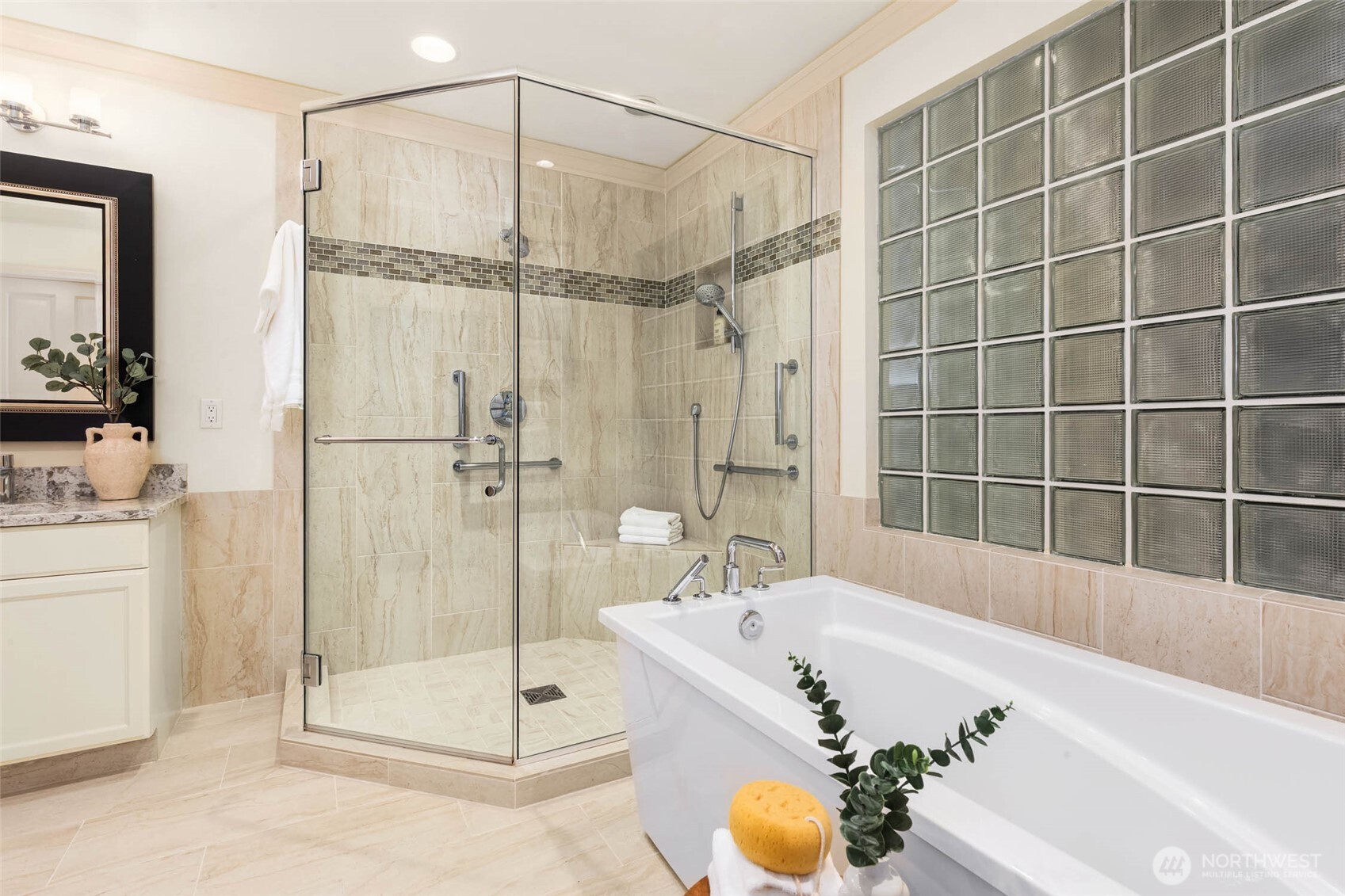 530 Lake Street S Unit: H202