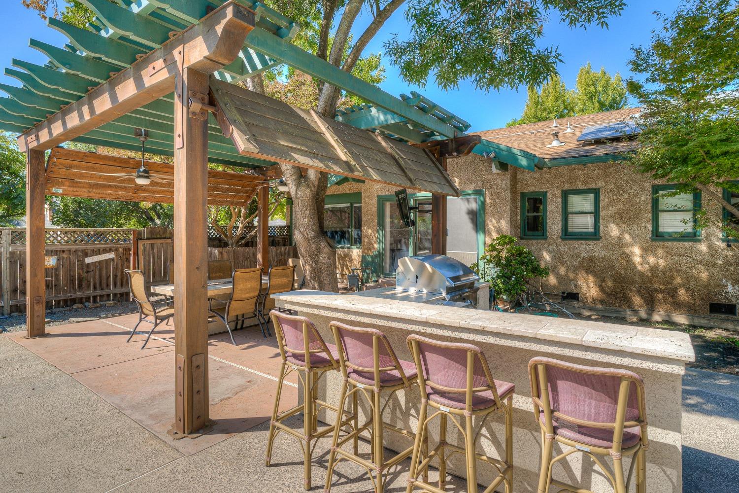 1042 Clay Street