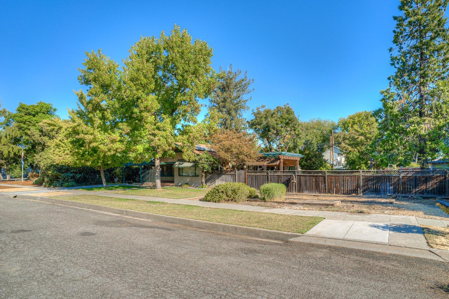 1042 Clay Street