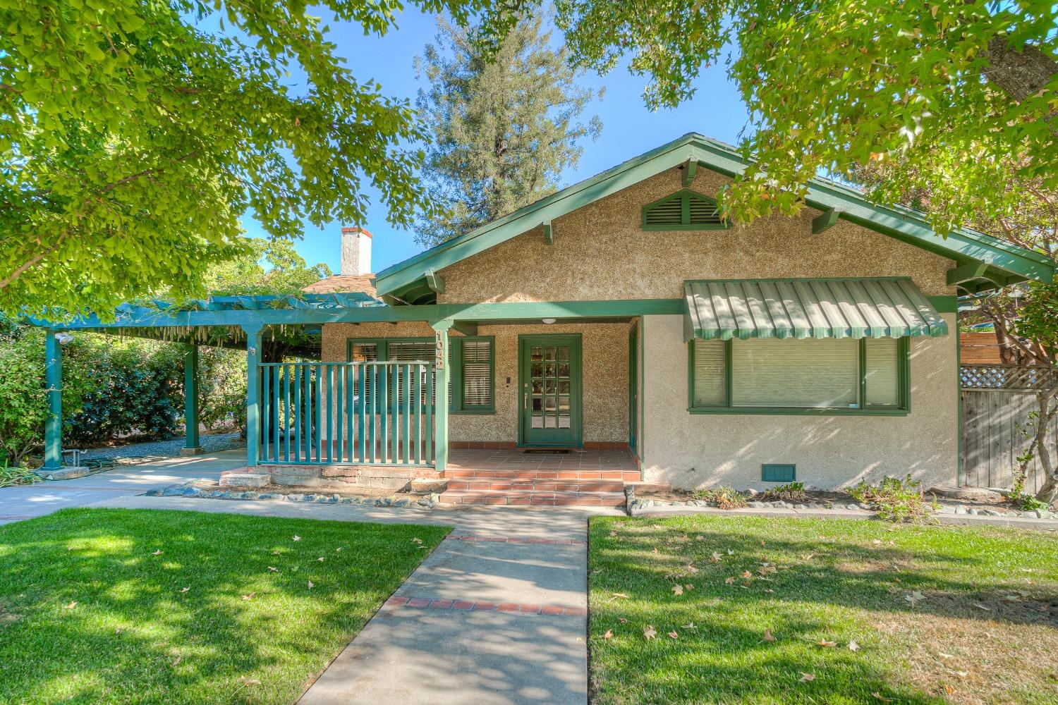 1042 Clay Street