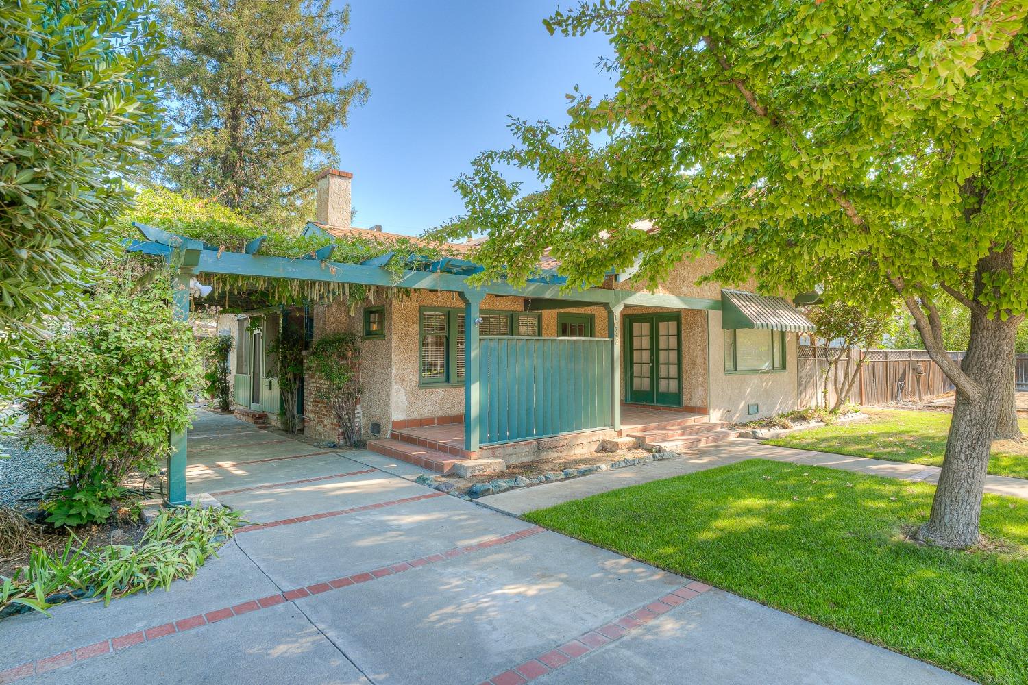 1042 Clay Street