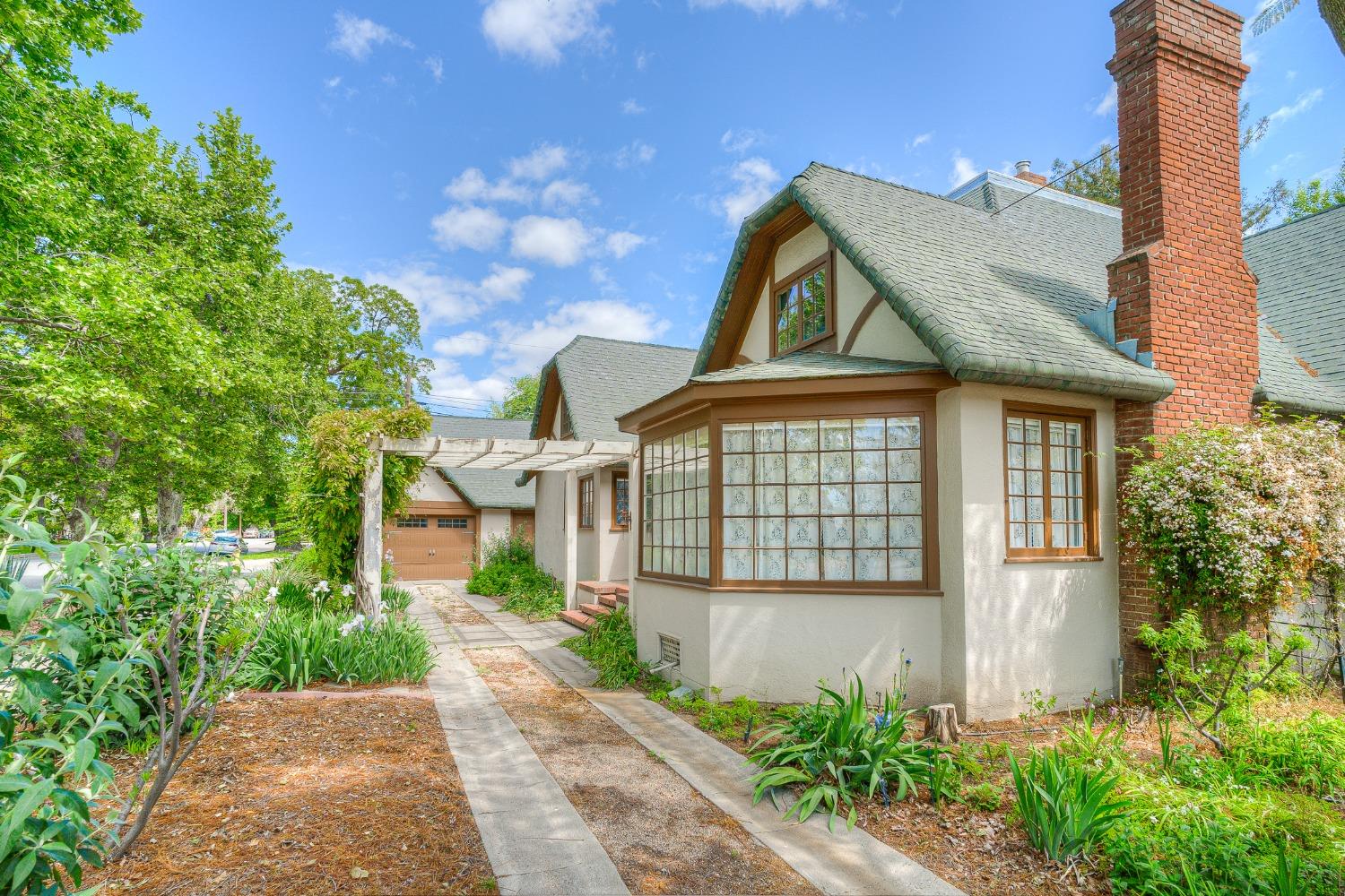 1058 Clay Street