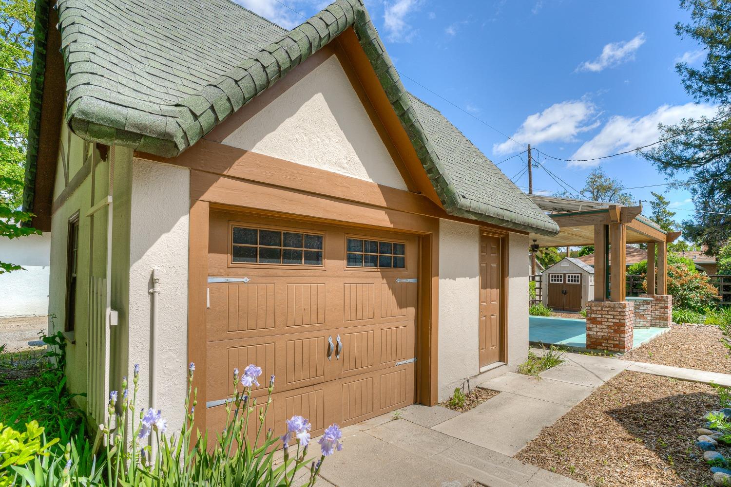 1058 Clay Street