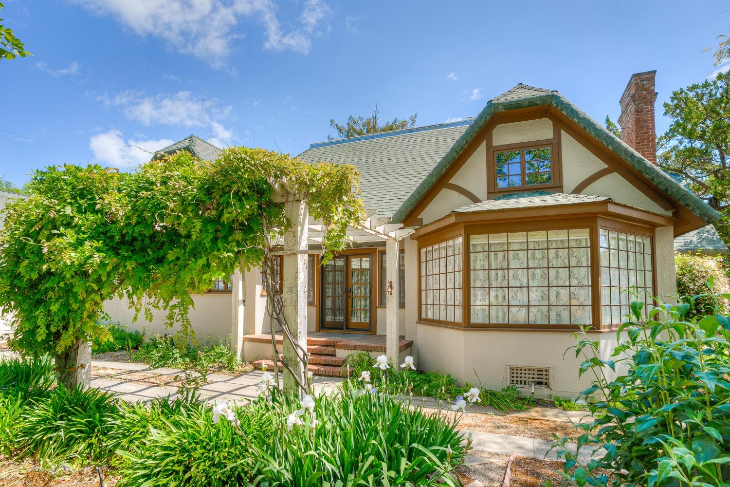 1058 Clay Street