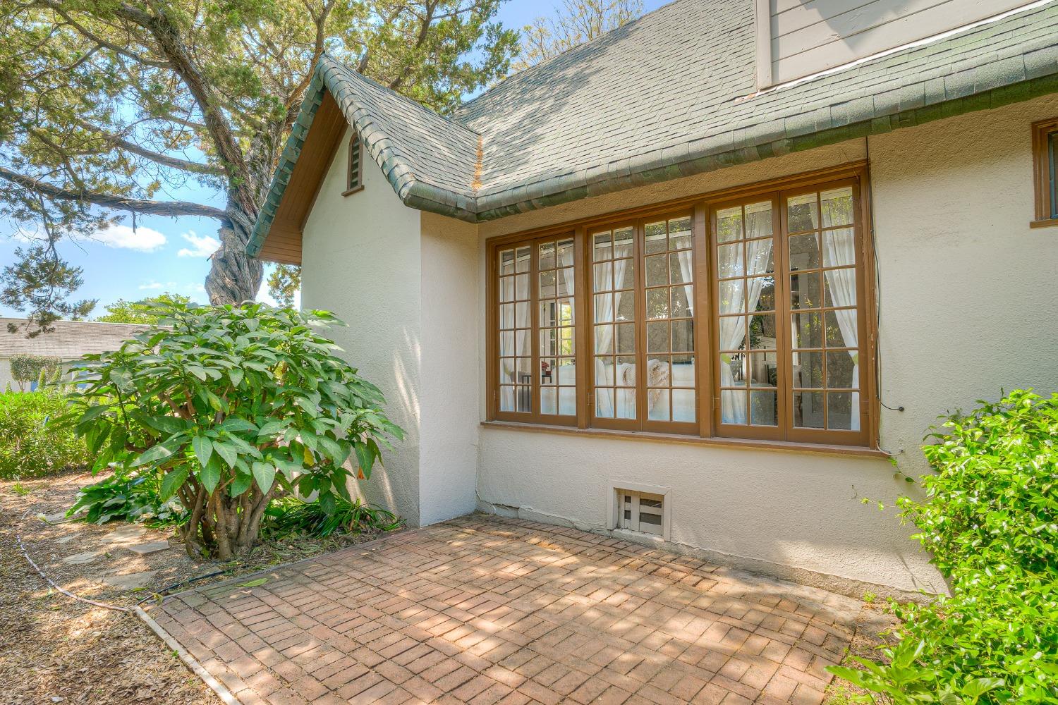1058 Clay Street
