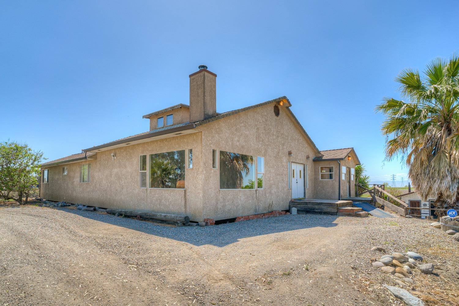 3145 Hunter Road