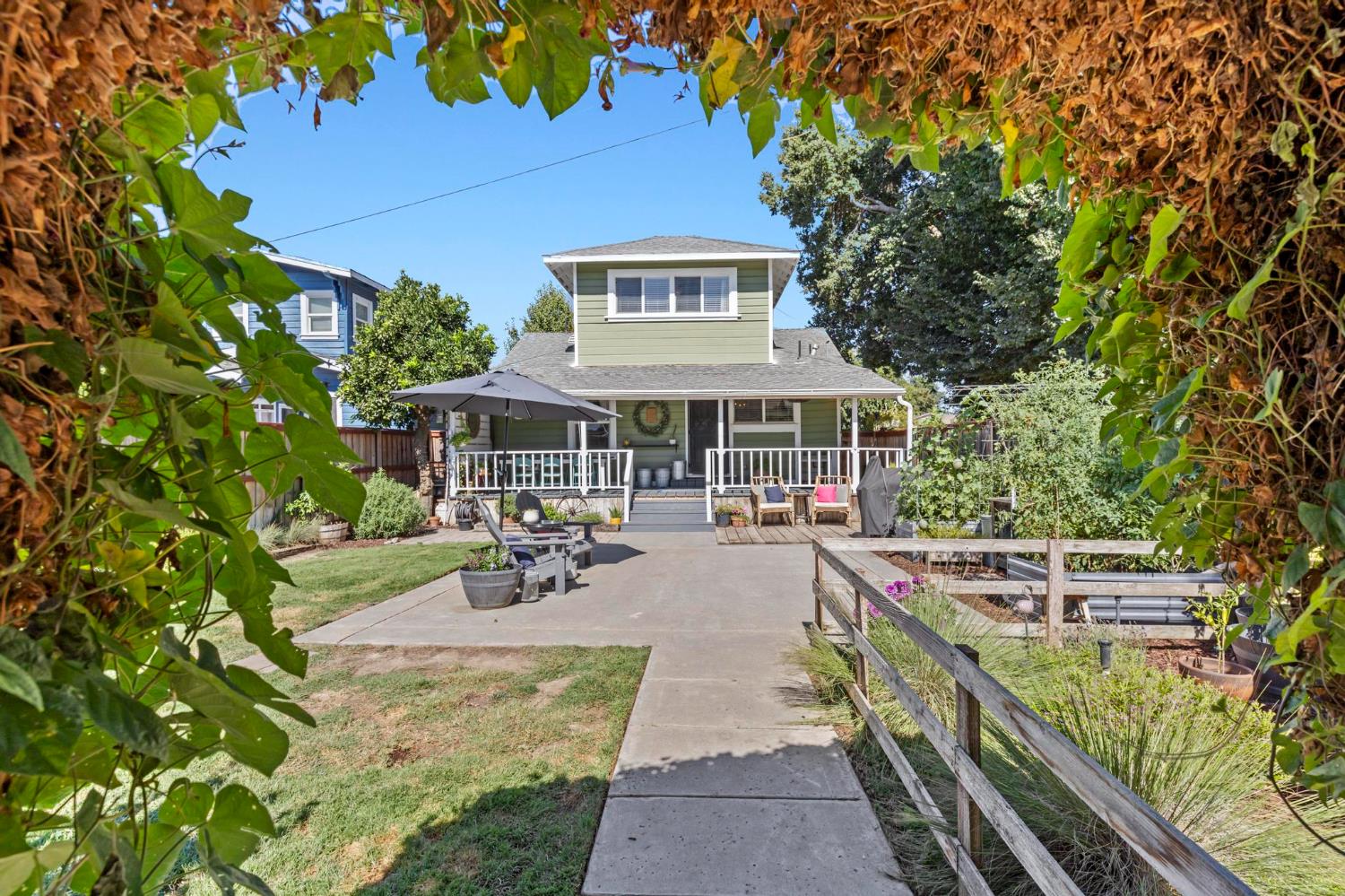443 Bridge Street