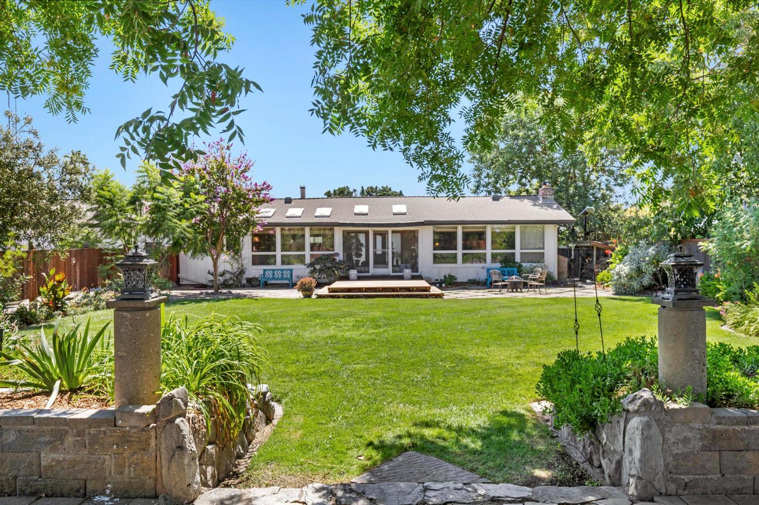 30 Walnut Tree Drive