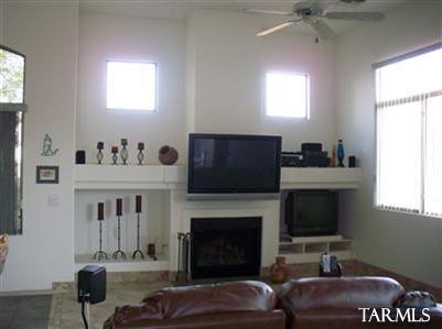 6224 N Camino De Corozal