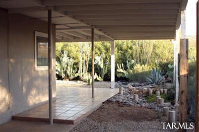 1037 E Edison Street