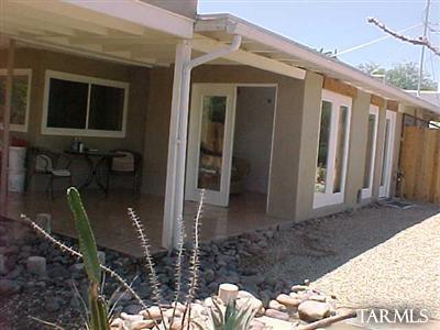 1037 E Edison Street