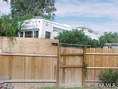 1037 E Edison Street