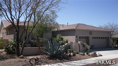 1679 W Thorntree Drive