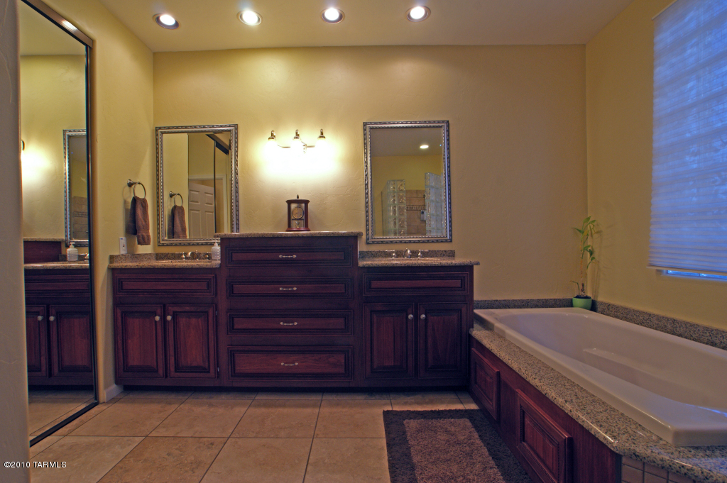 5540 E Silver Mine Place