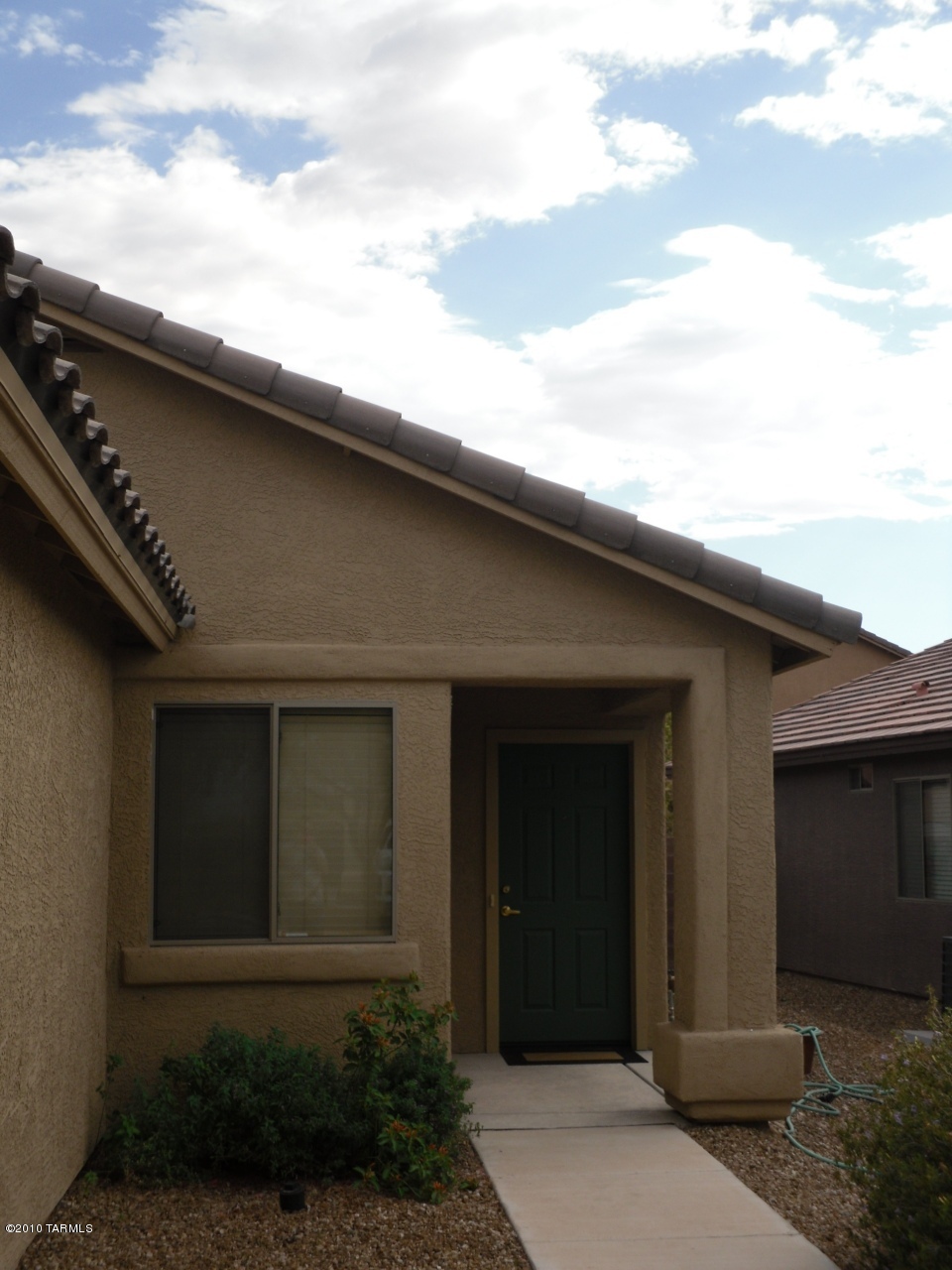 6836 S Cottontail Run Avenue