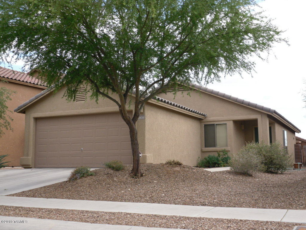 6836 S Cottontail Run Avenue