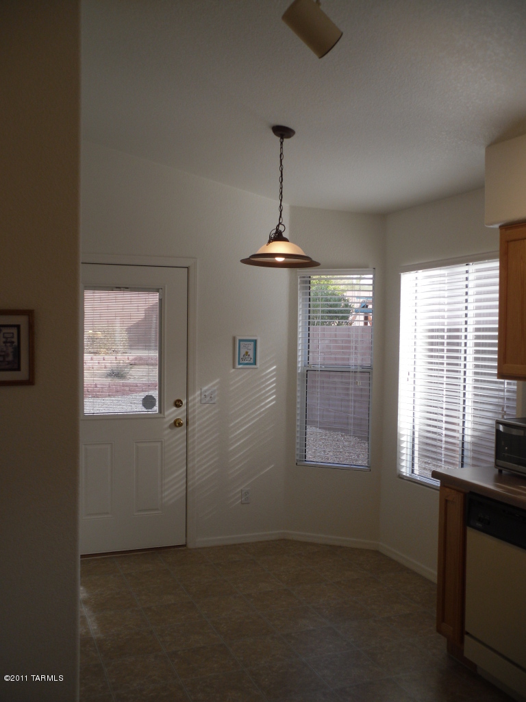 5584 W Dove Of Peace