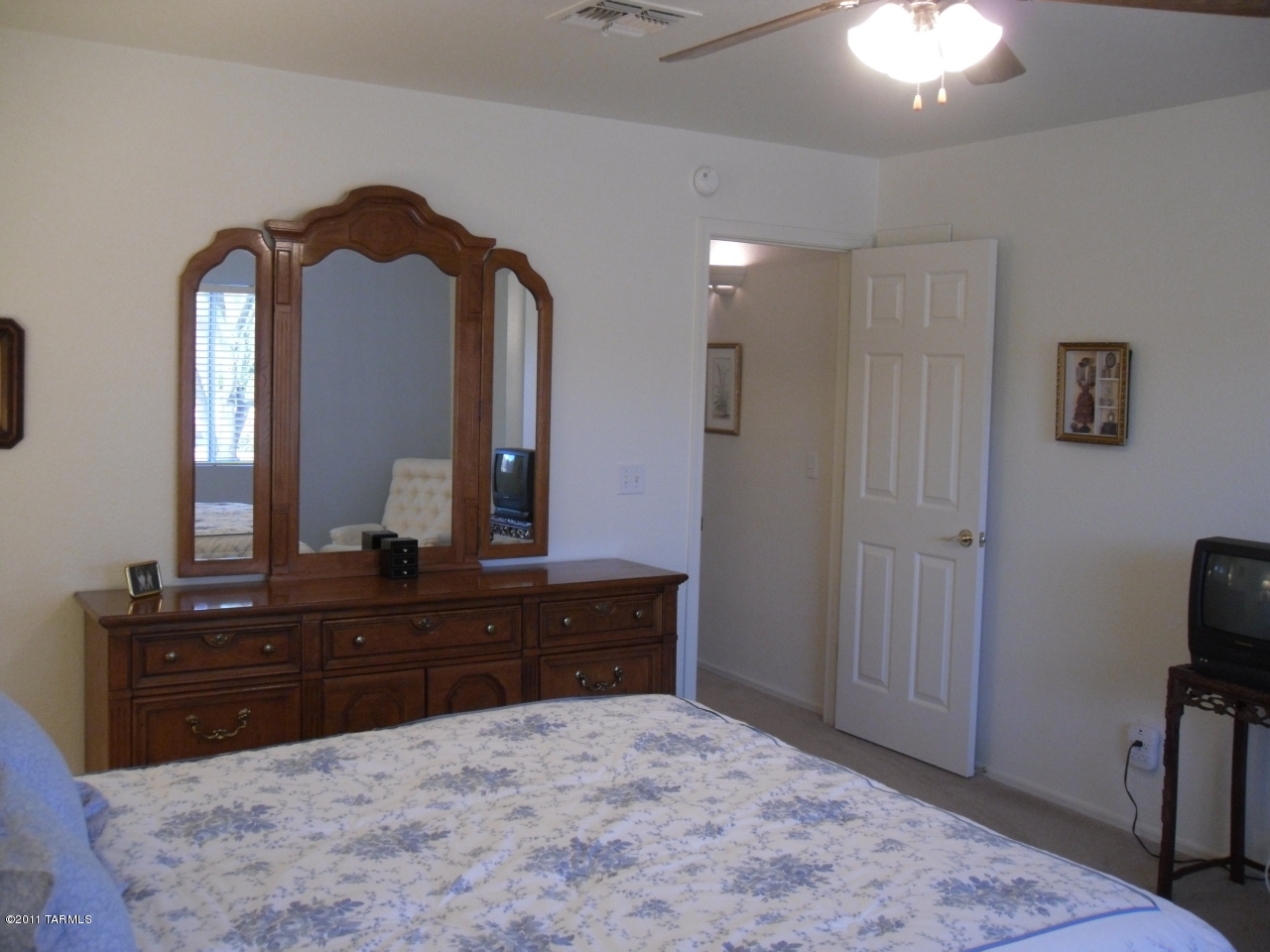 5584 W Dove Of Peace