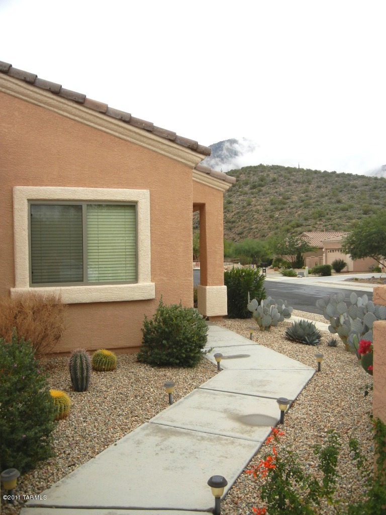 2234 E Skipping Rock Way