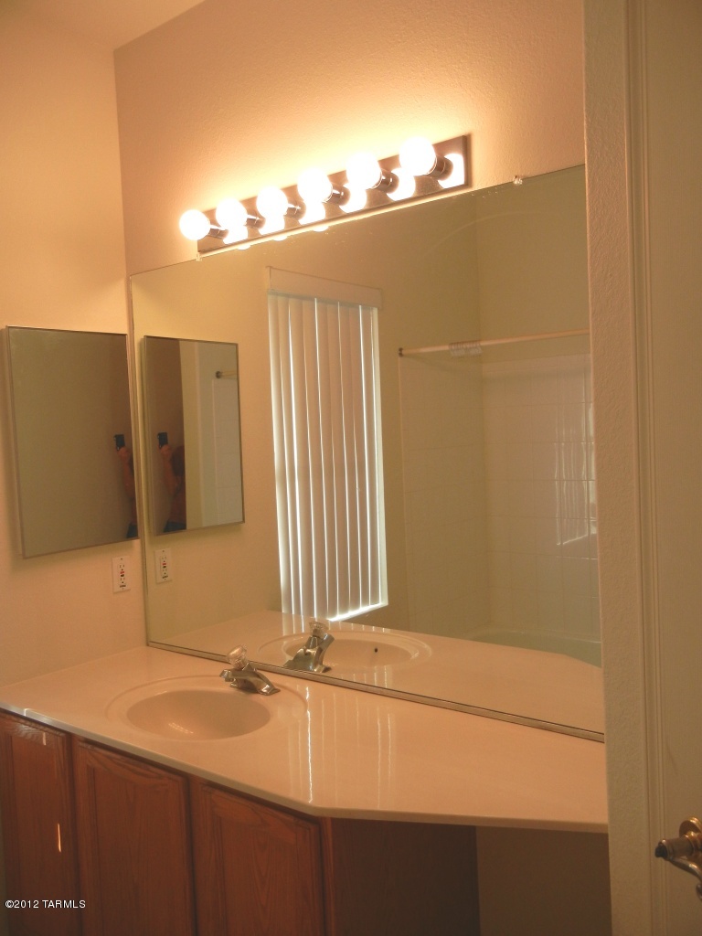 819 S Sea Shore Lane