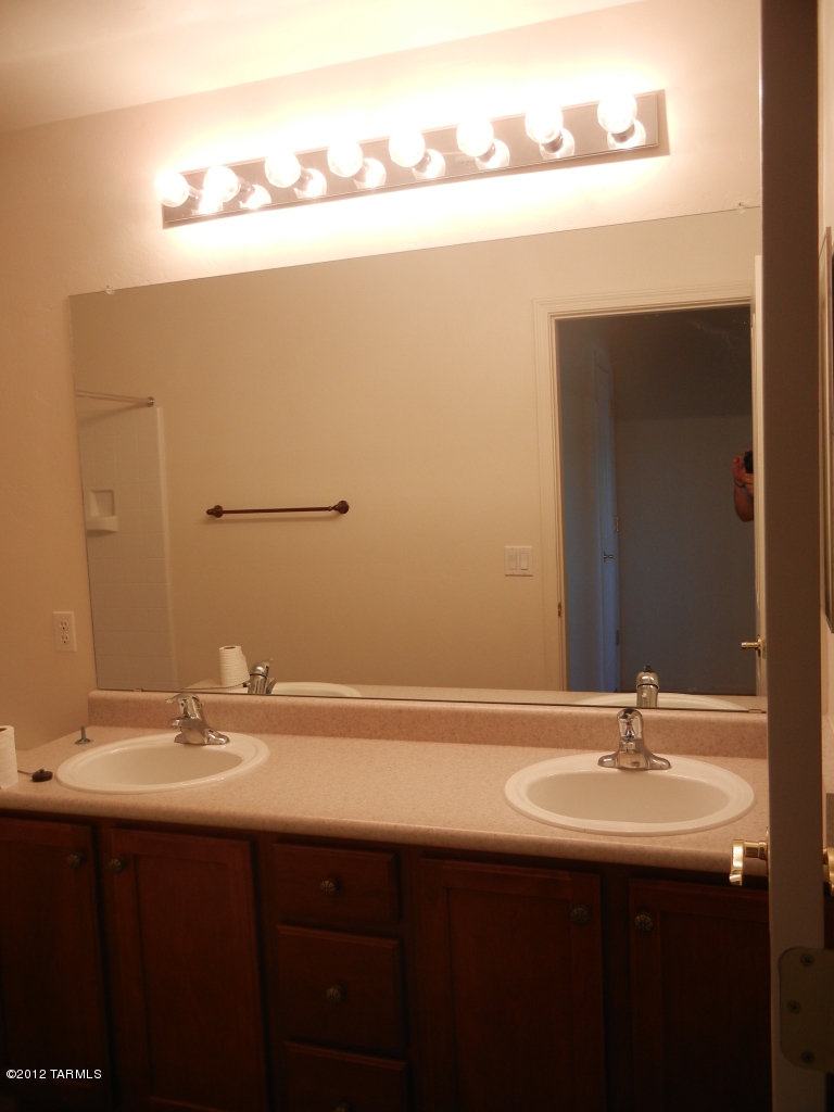 7869 E Big Meadow Drive