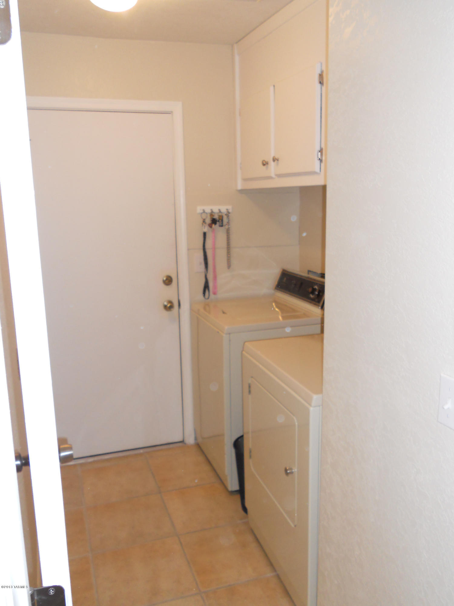 4682 W Globeberry Street