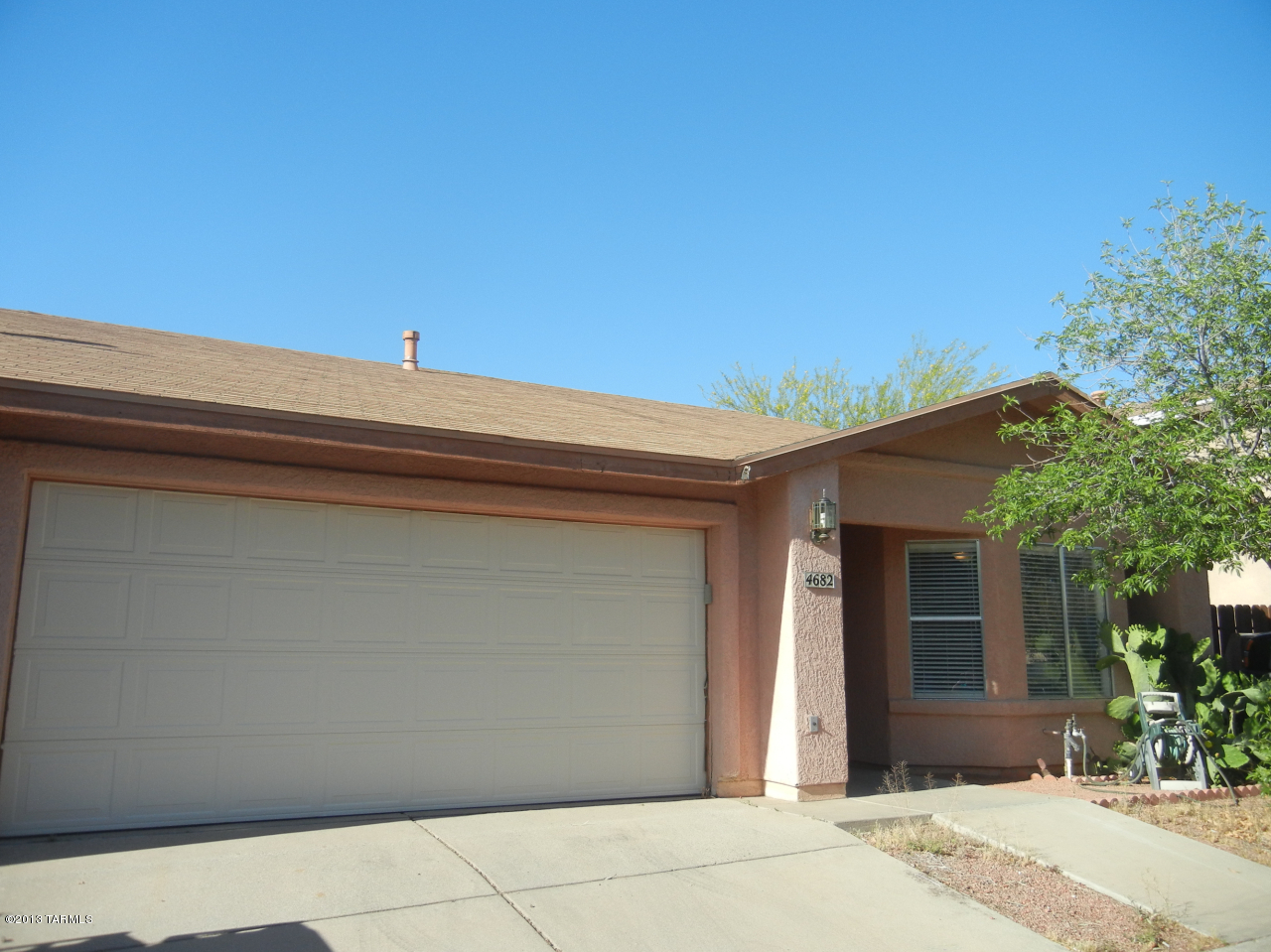 4682 W Globeberry Street