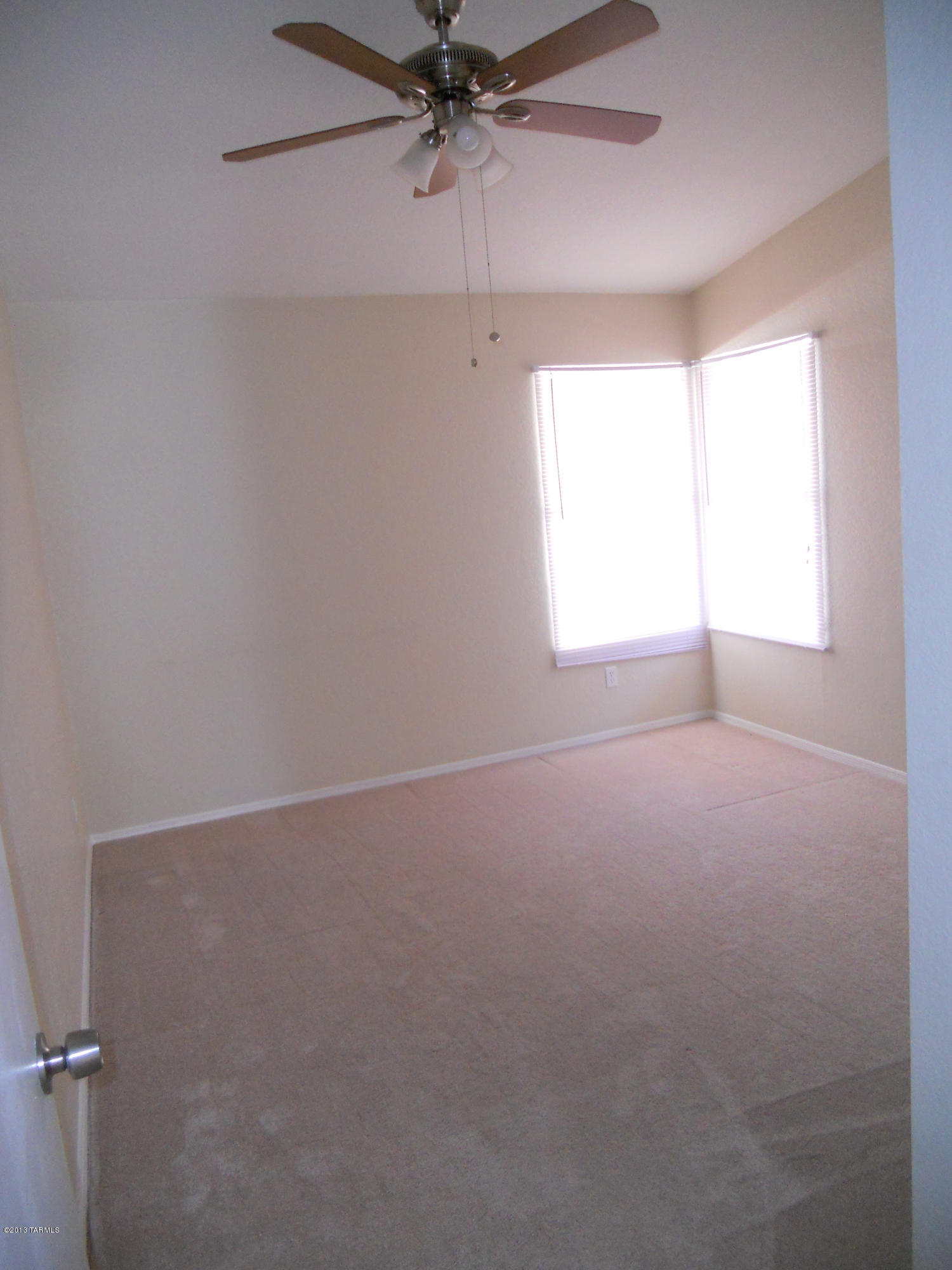 4682 W Globeberry Street