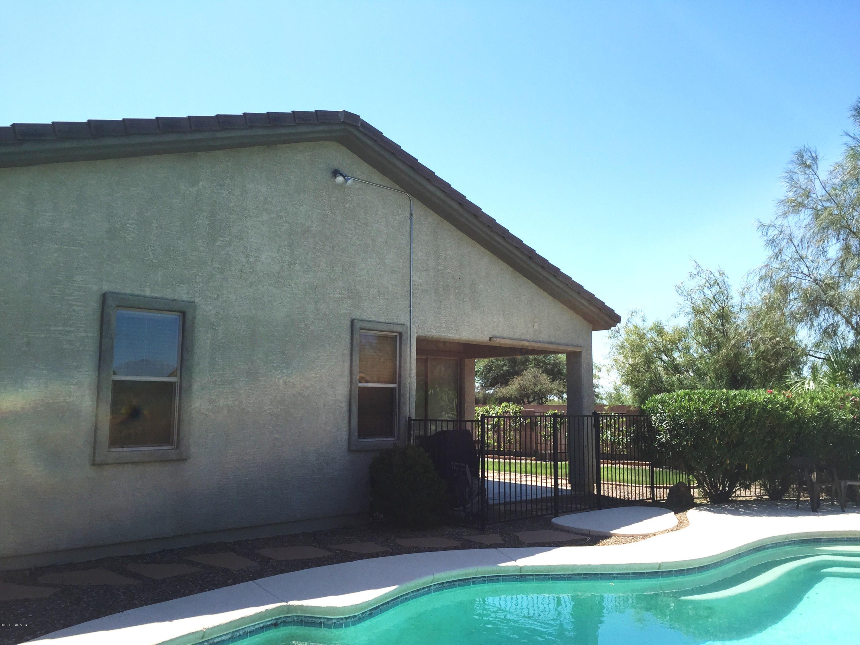 1028 W Blue Crest Drive