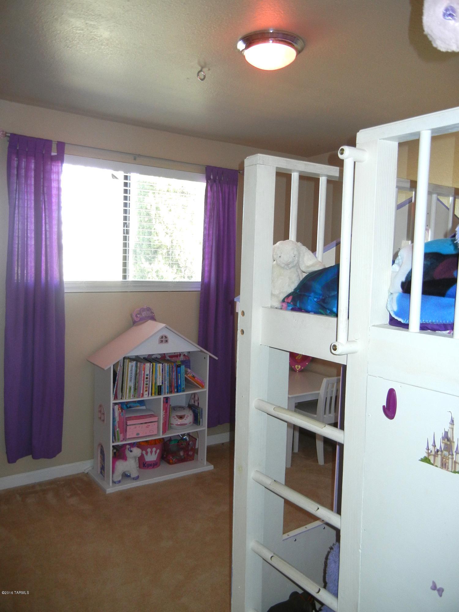 2085 W Calle Encanto