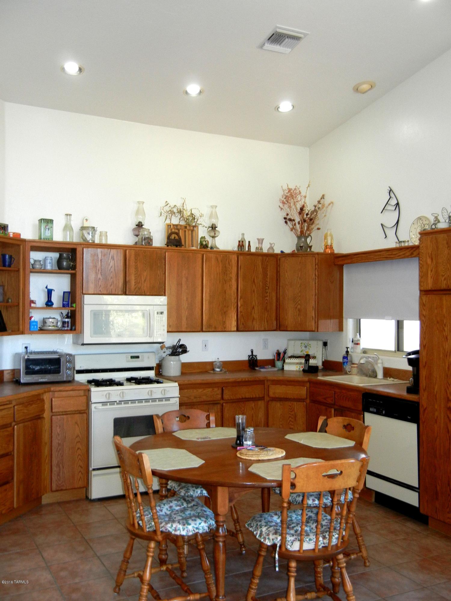 1174 W Kokopelli Lane