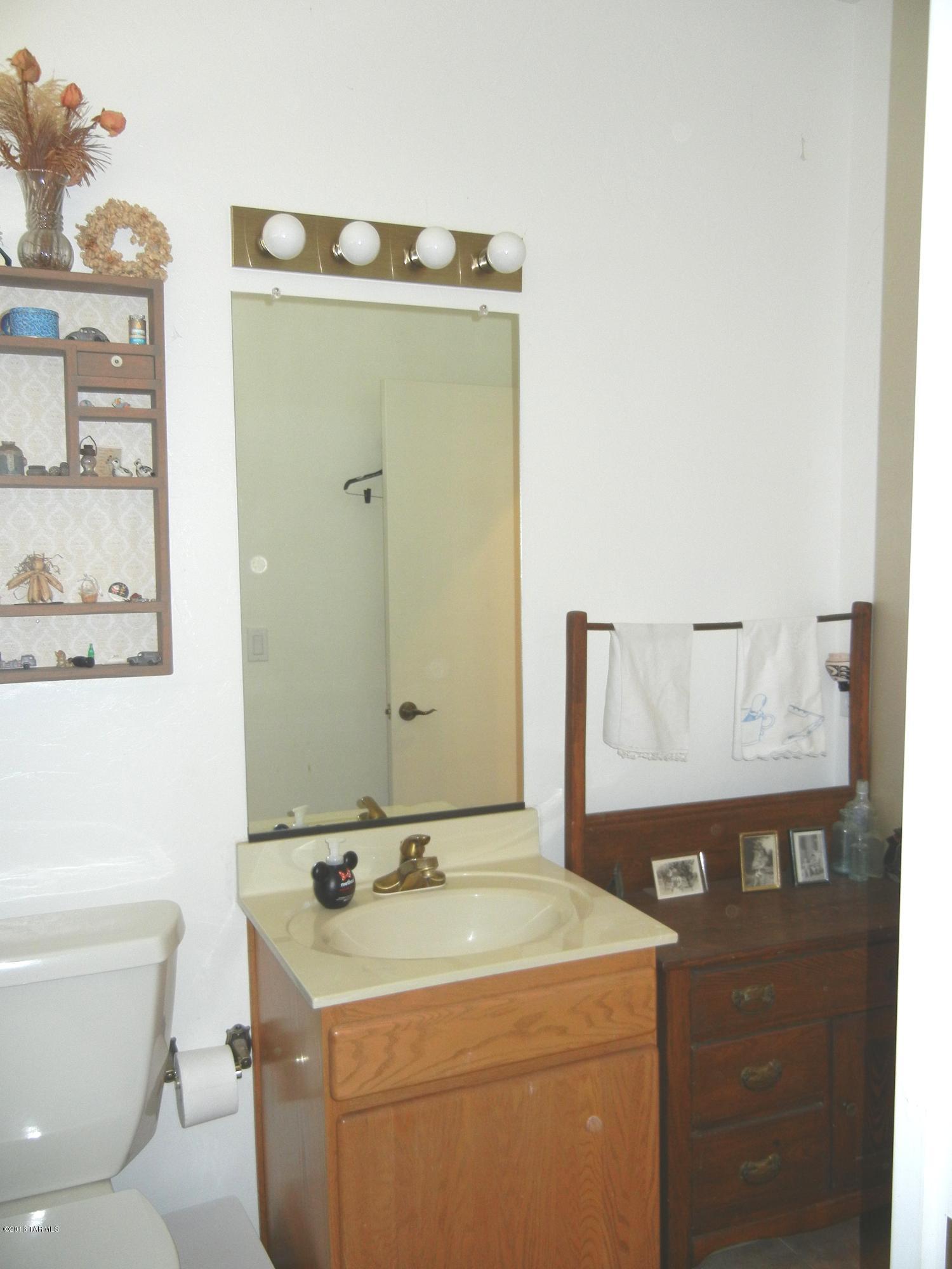 1174 W Kokopelli Lane