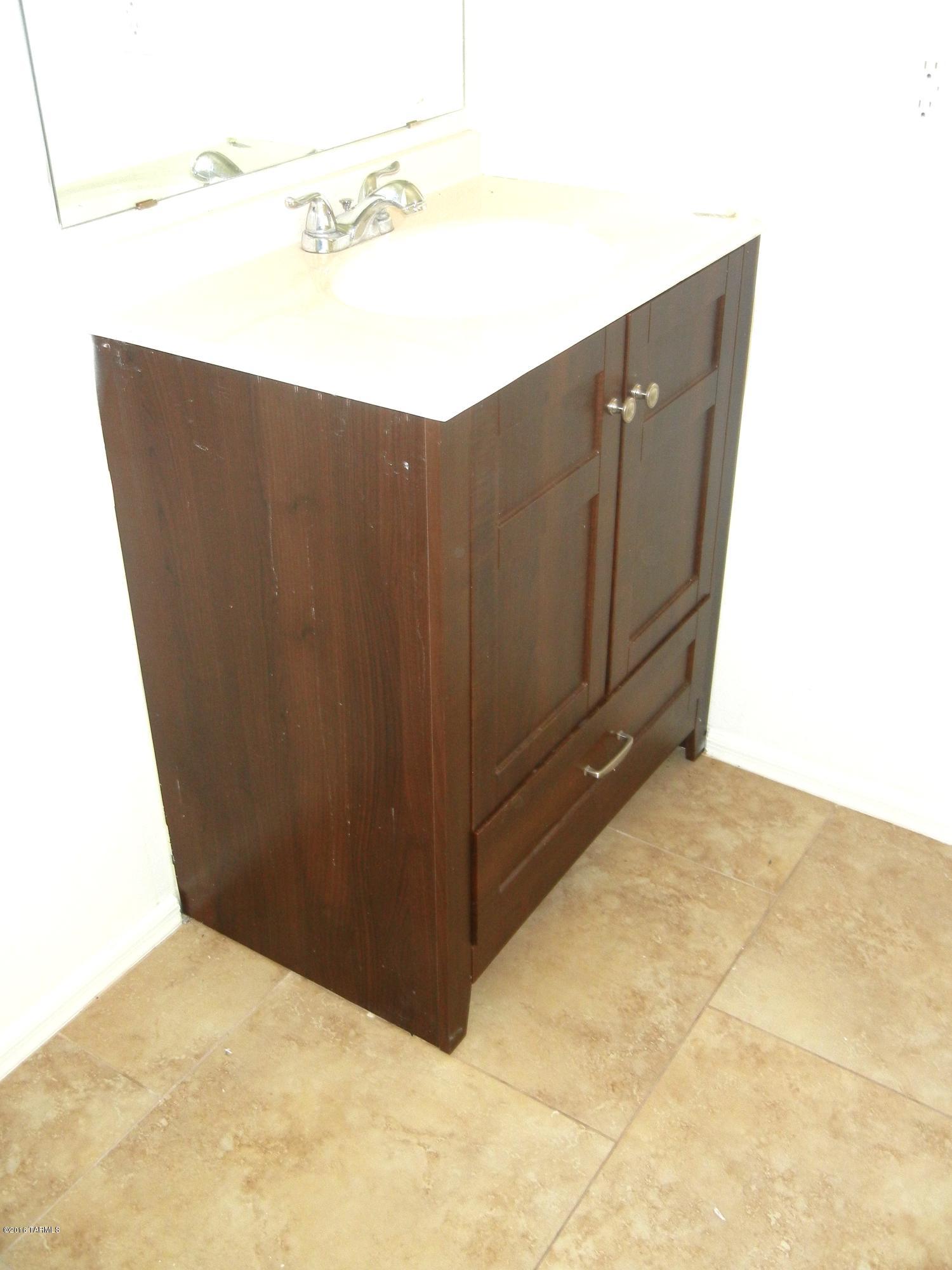 6249 E Stonechat Drive