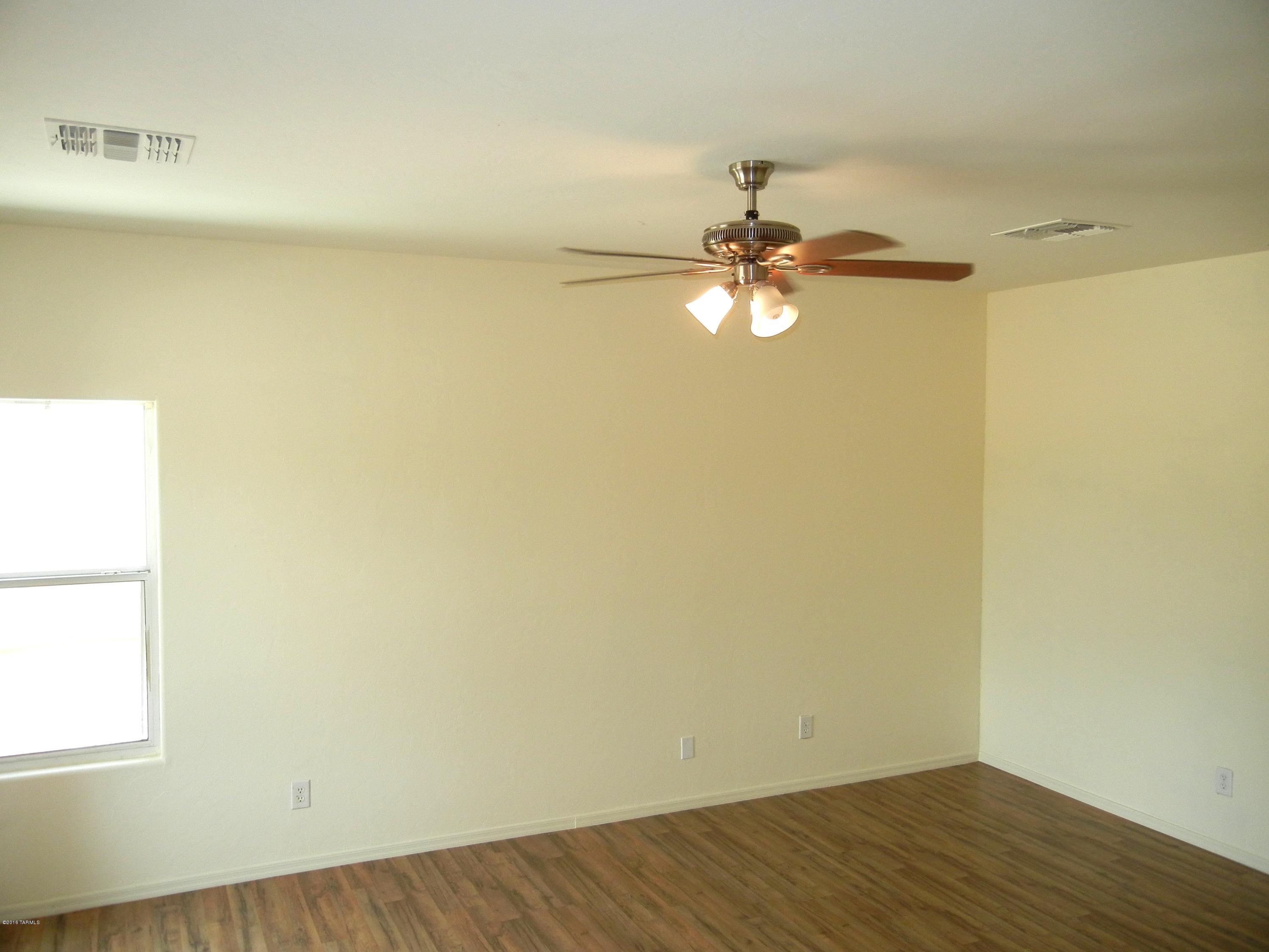 6249 E Stonechat Drive