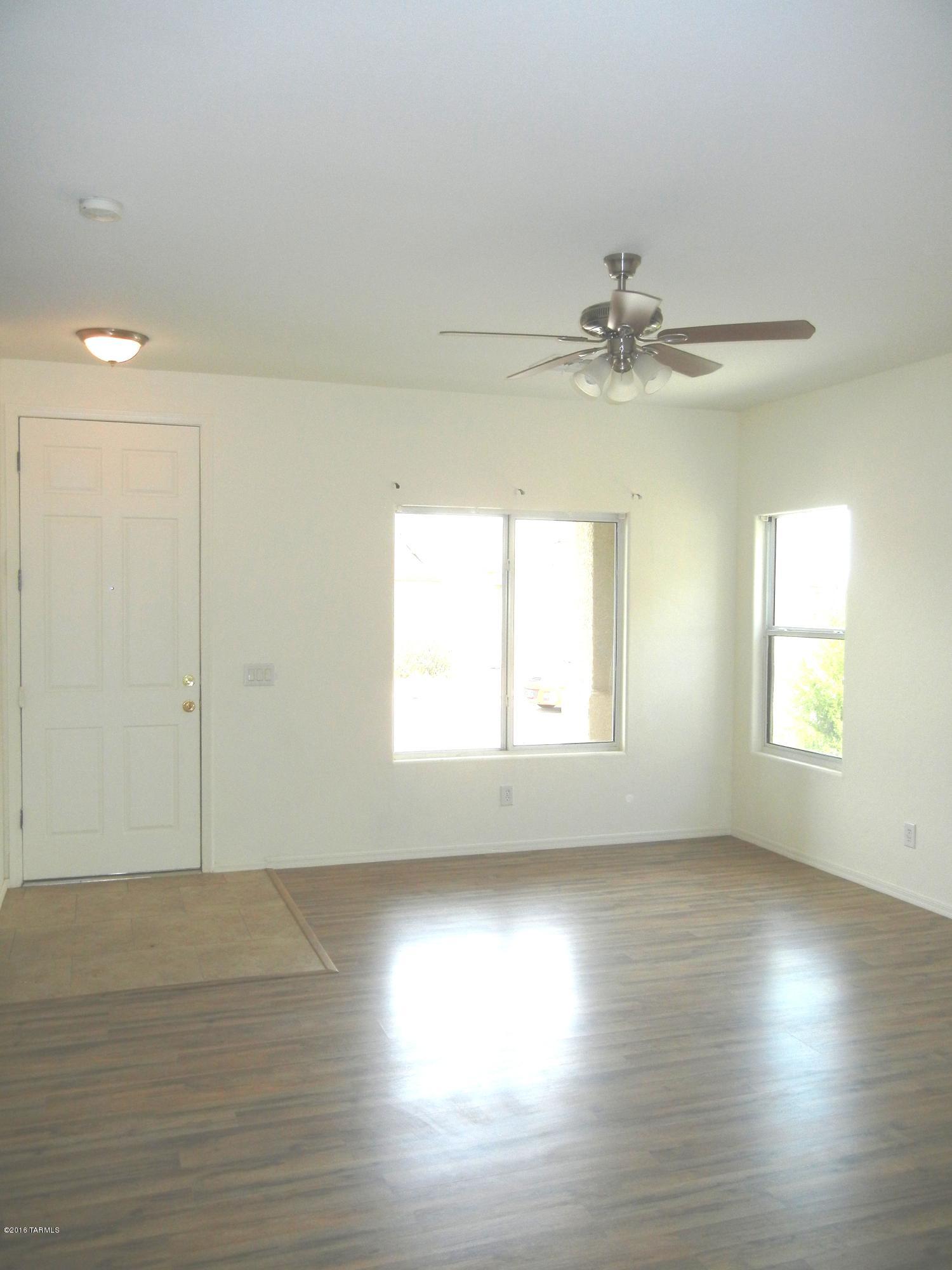 6249 E Stonechat Drive