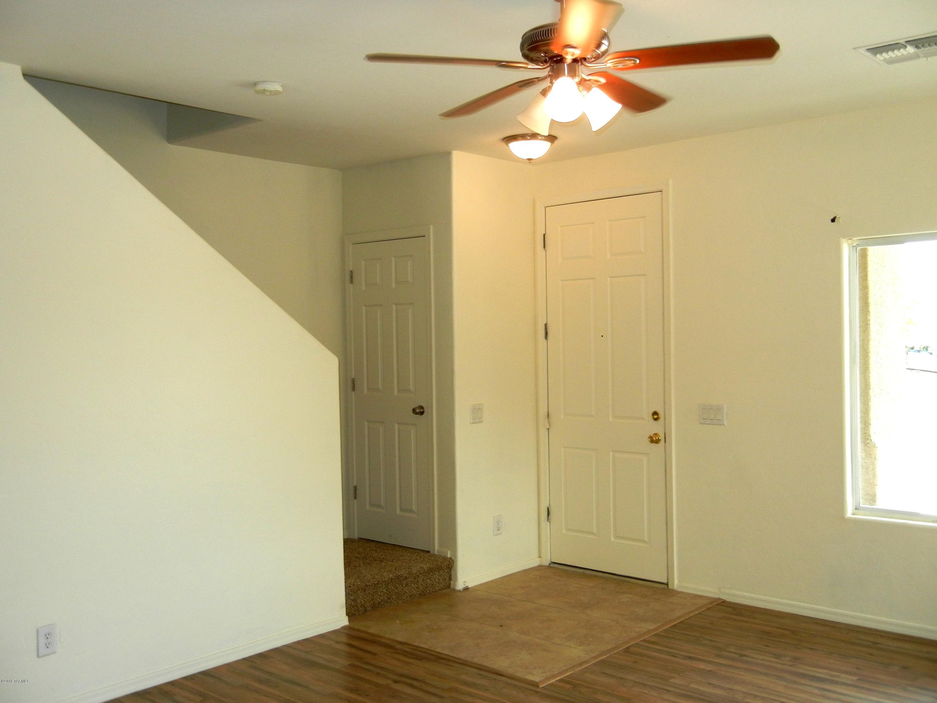 6249 E Stonechat Drive