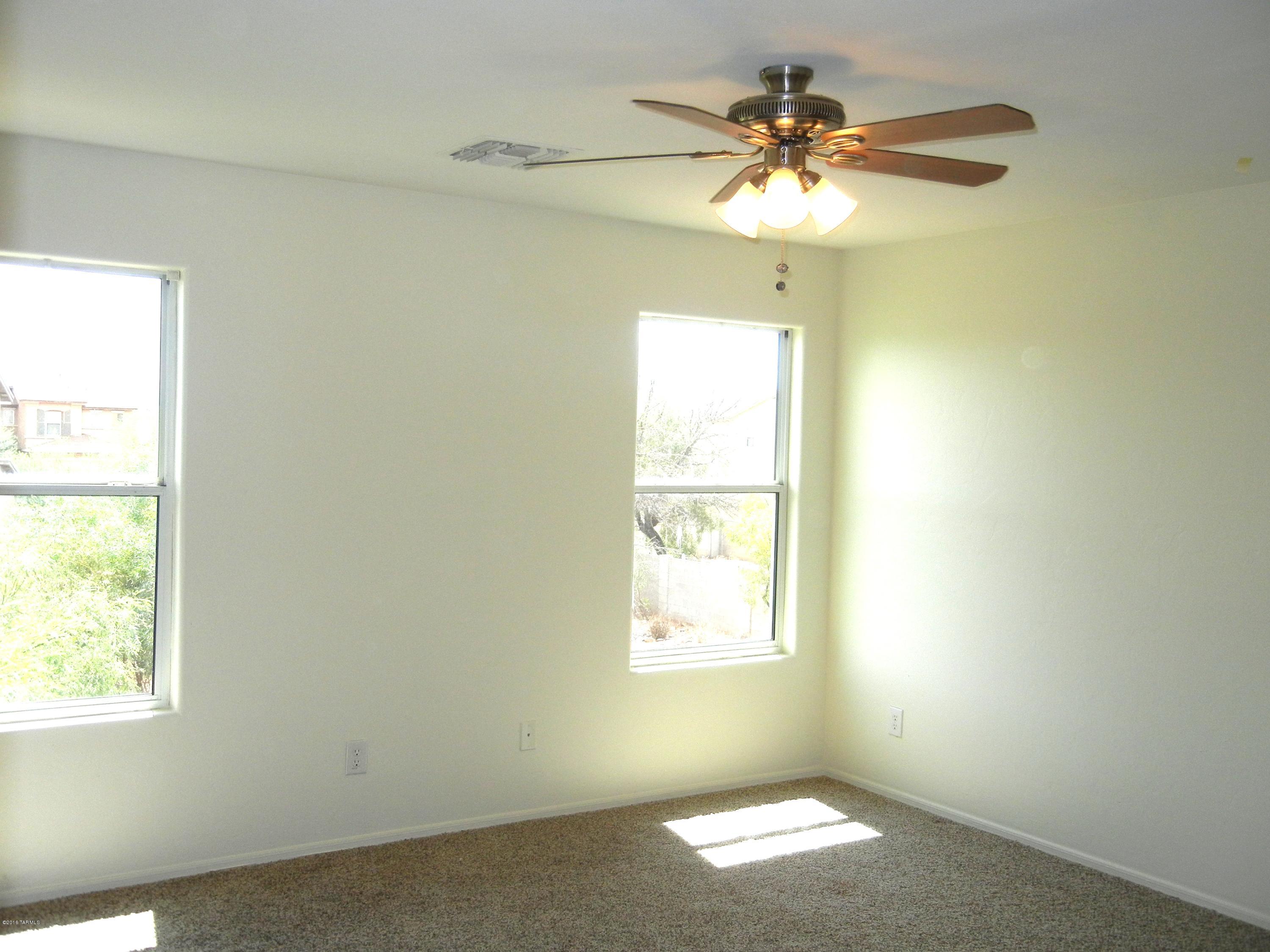 6249 E Stonechat Drive