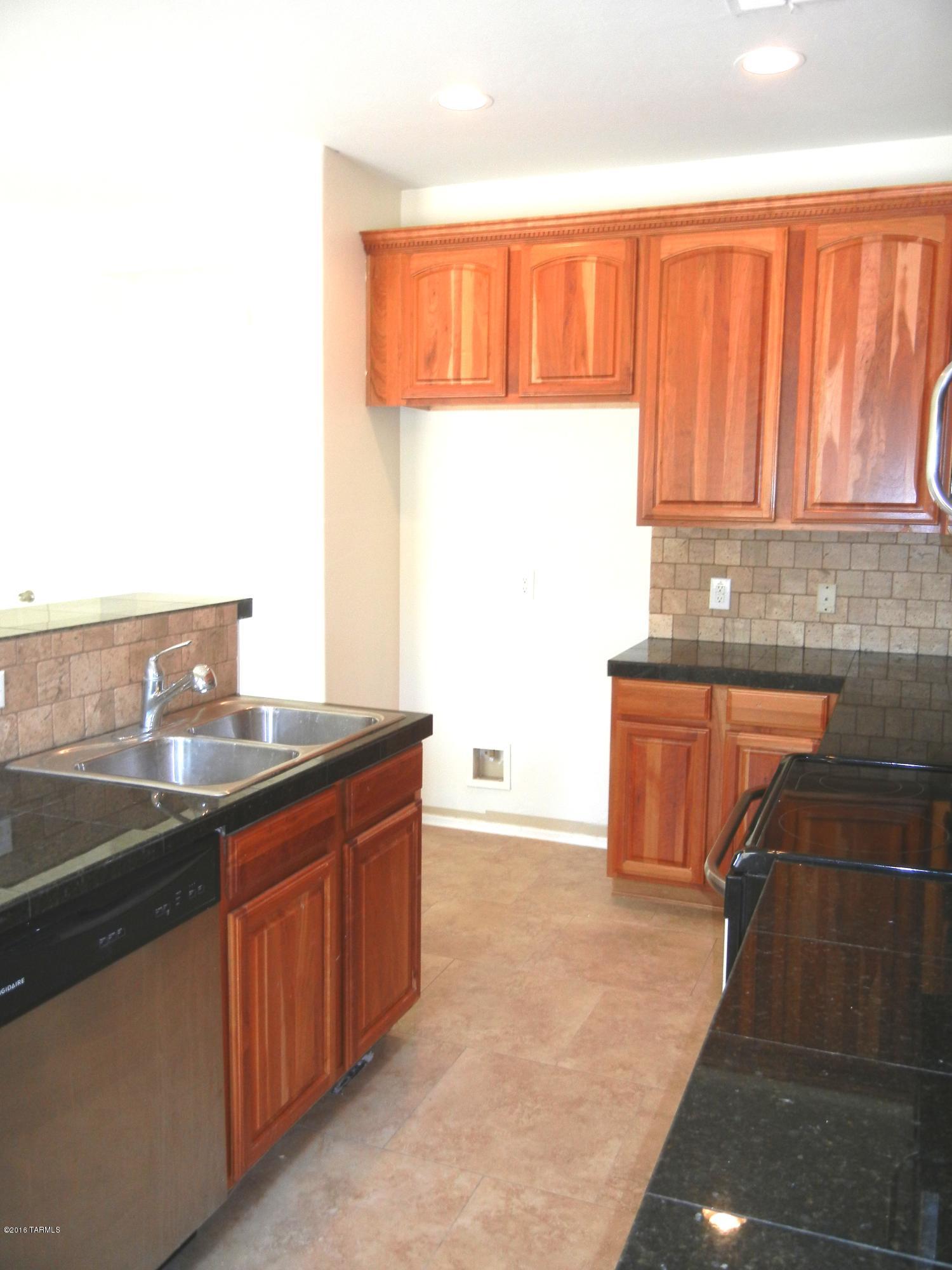 6249 E Stonechat Drive