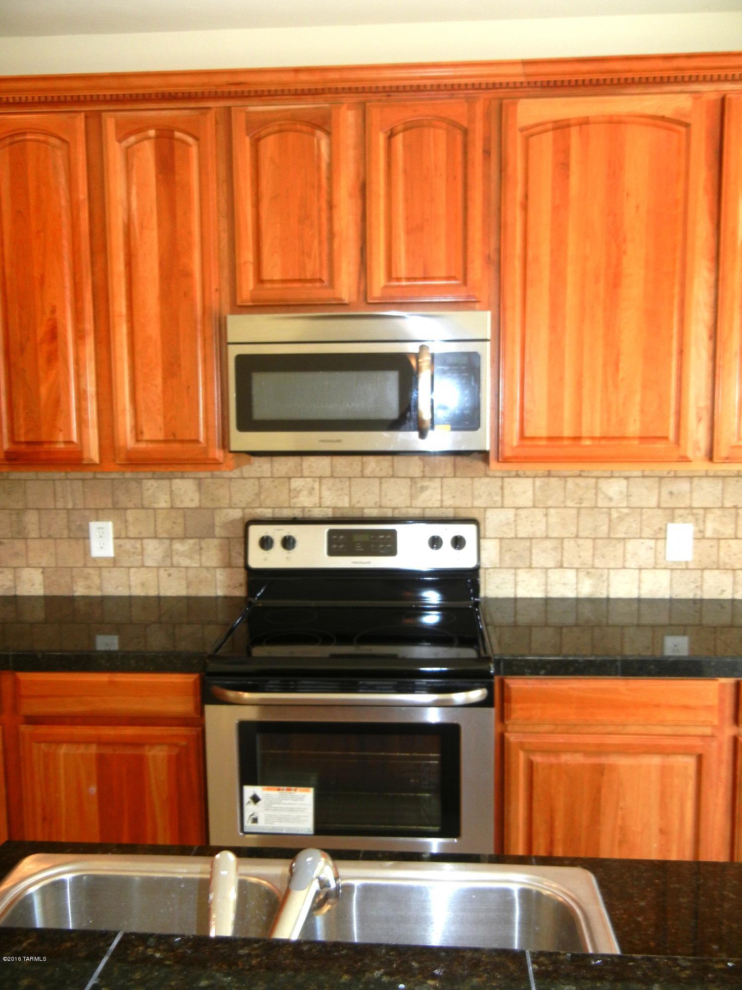 6249 E Stonechat Drive