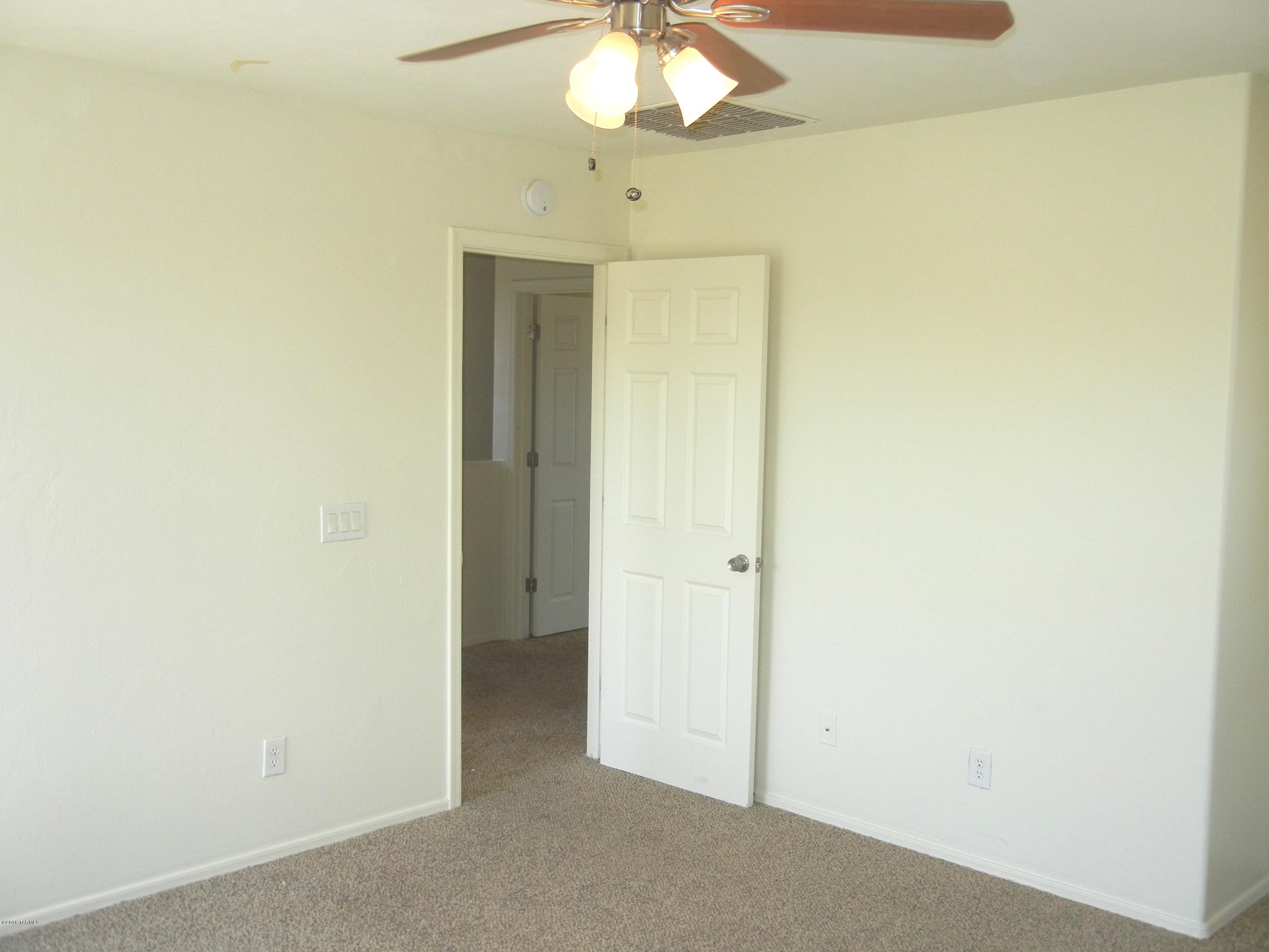 6249 E Stonechat Drive