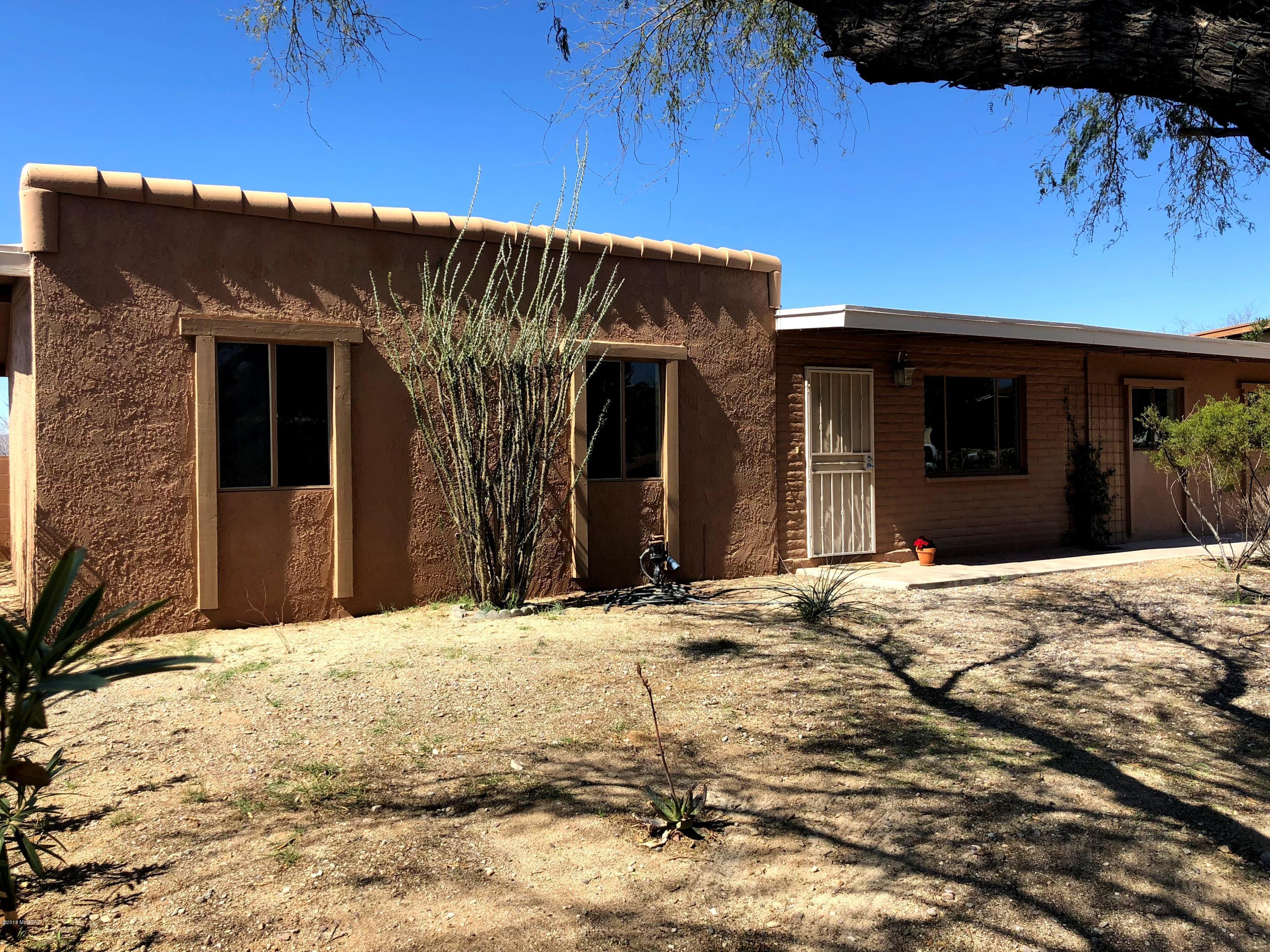 7417 N Bradley Place