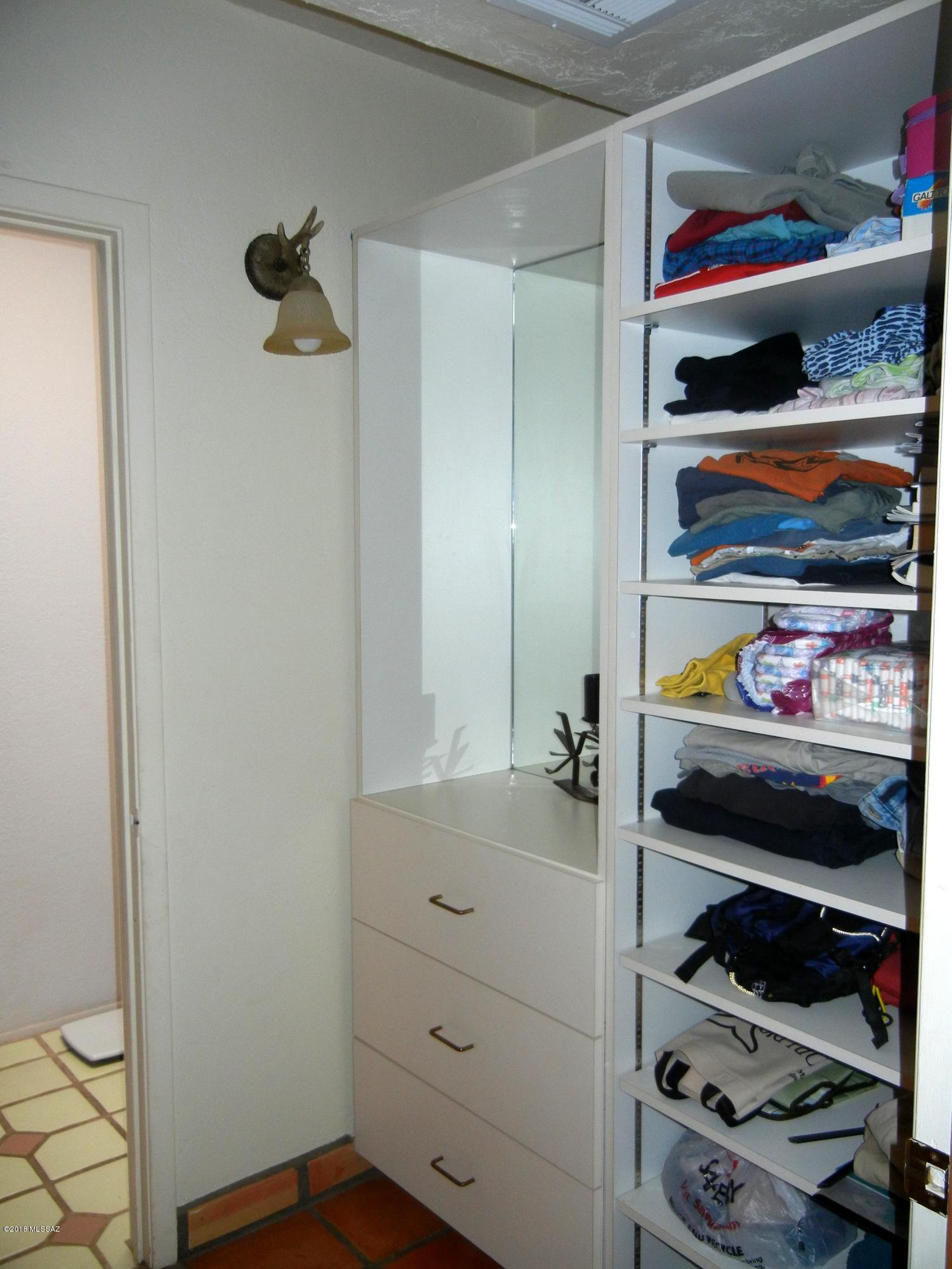 2280 N El Moraga Drive