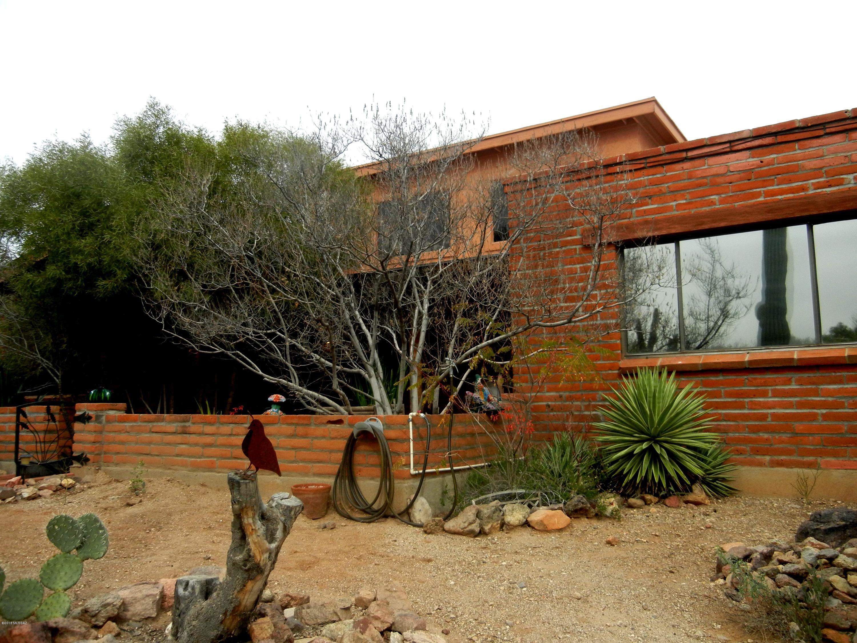 2280 N El Moraga Drive