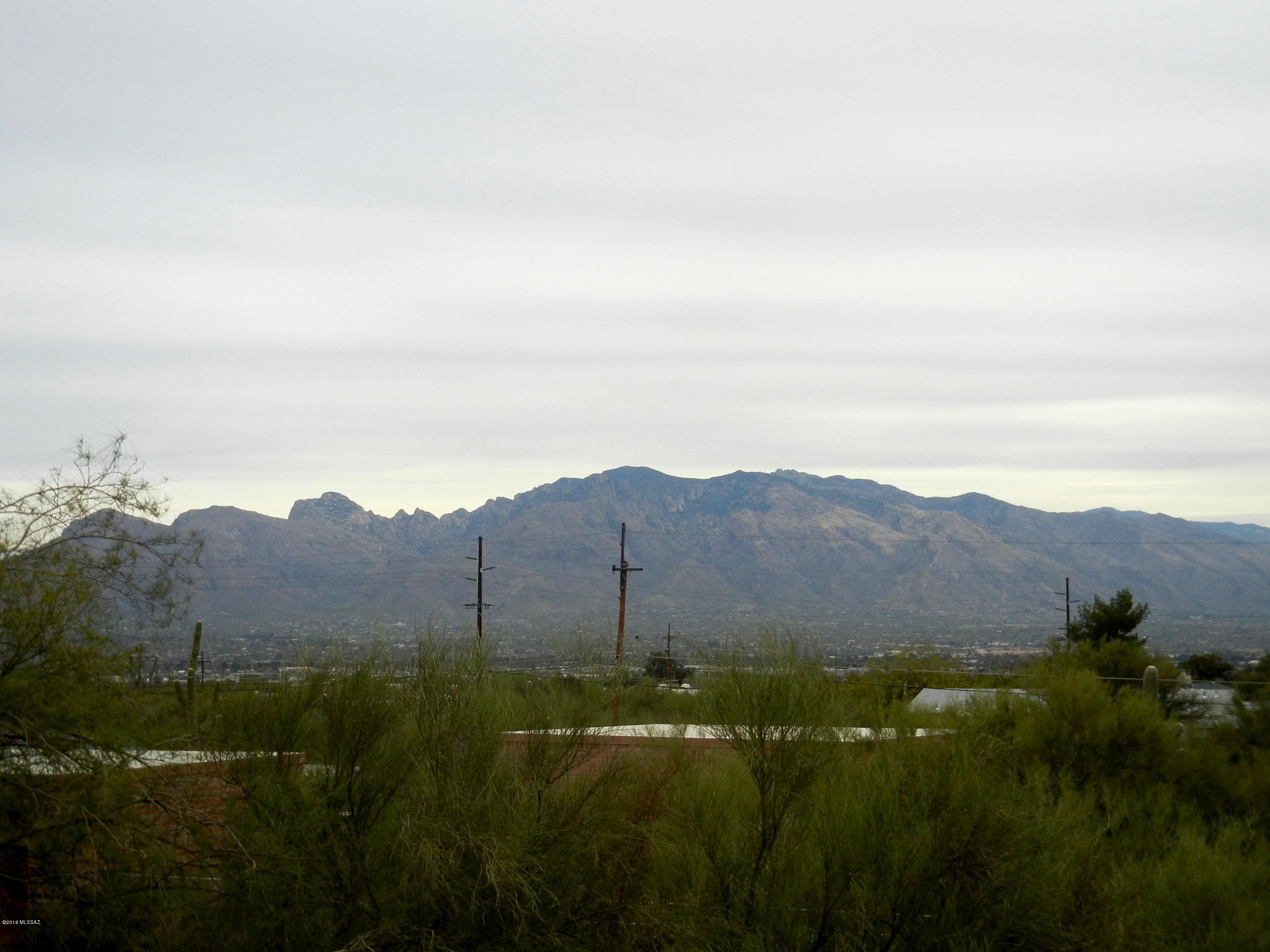 2280 N El Moraga Drive