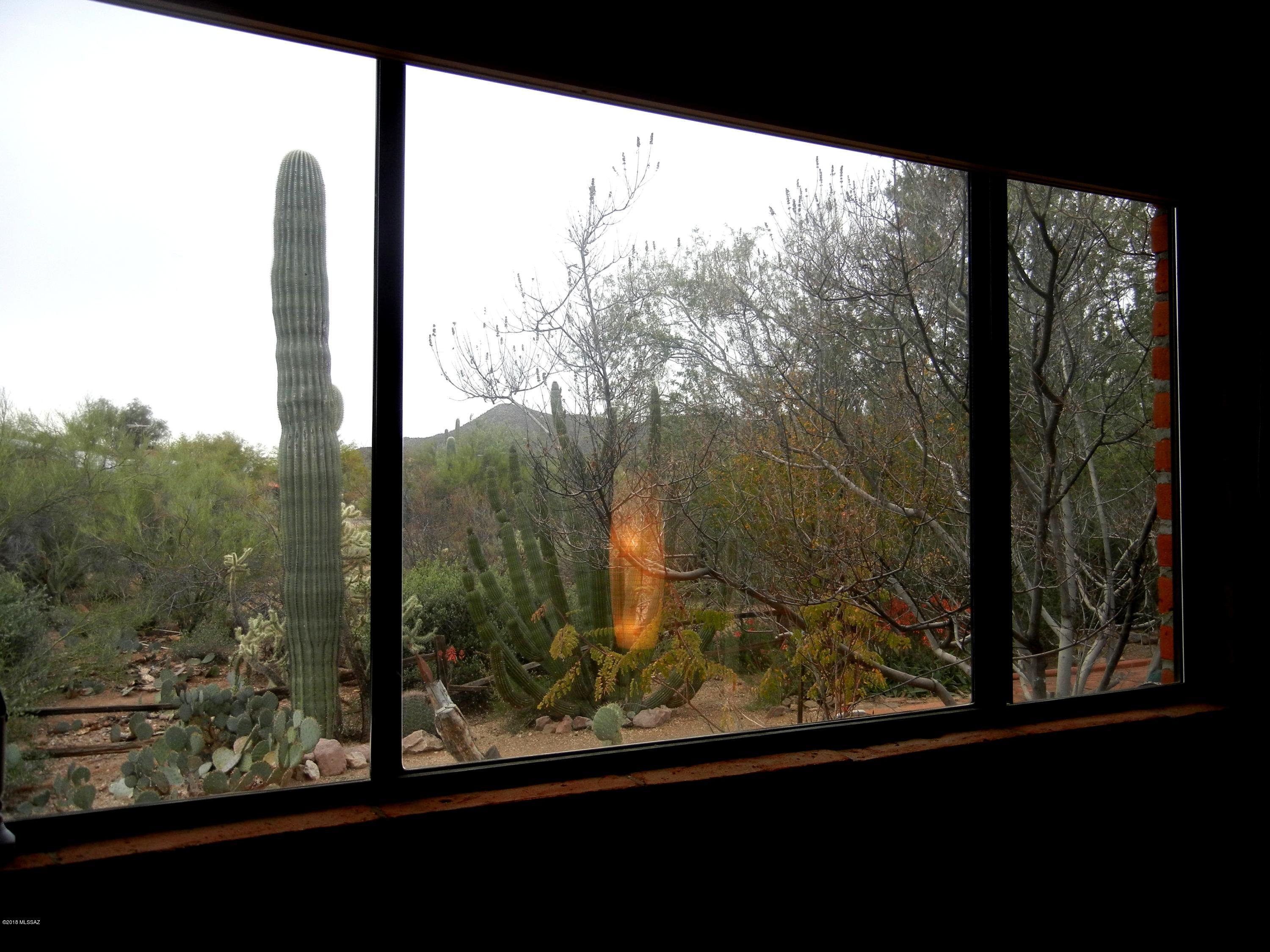 2280 N El Moraga Drive