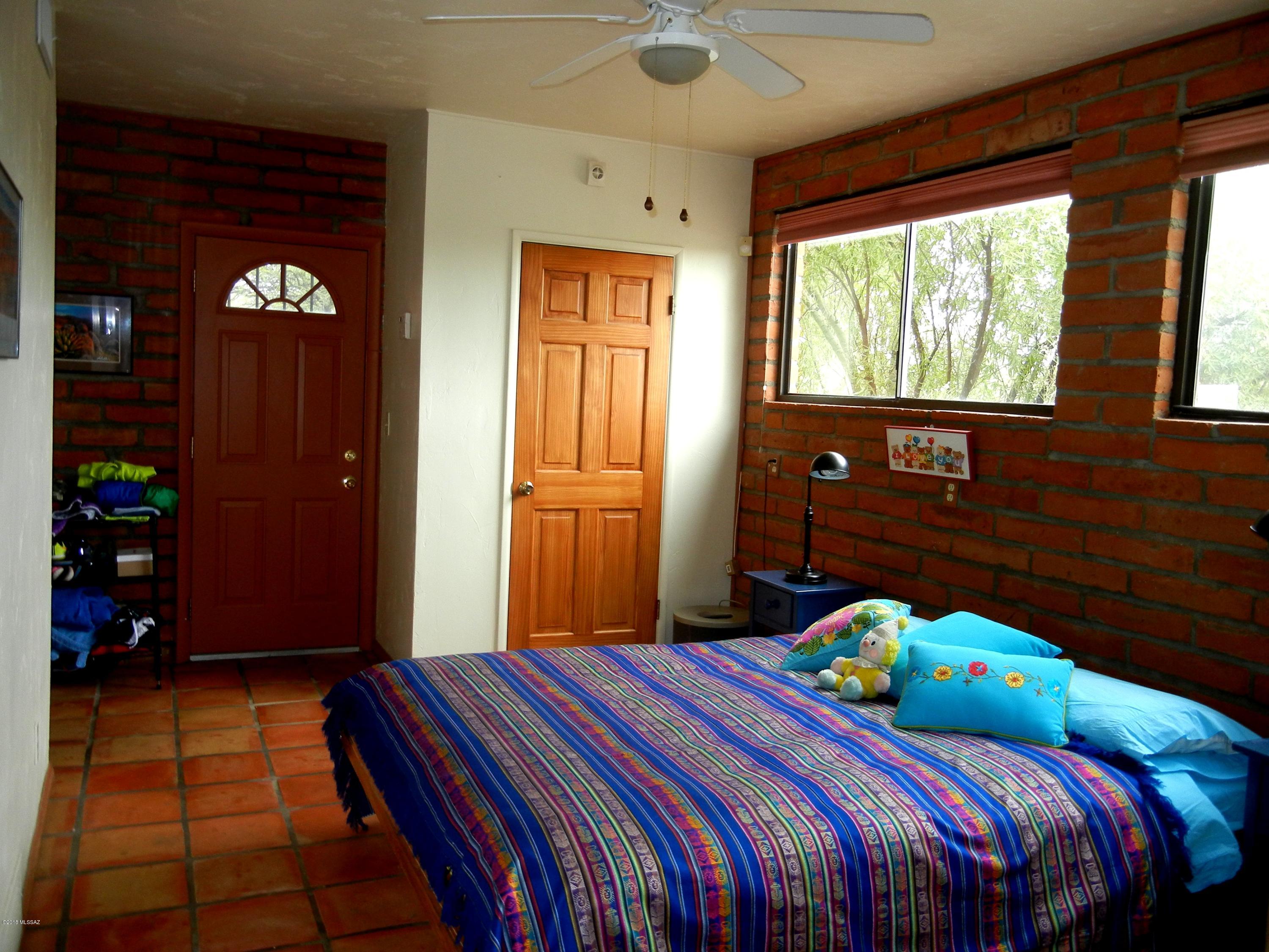 2280 N El Moraga Drive