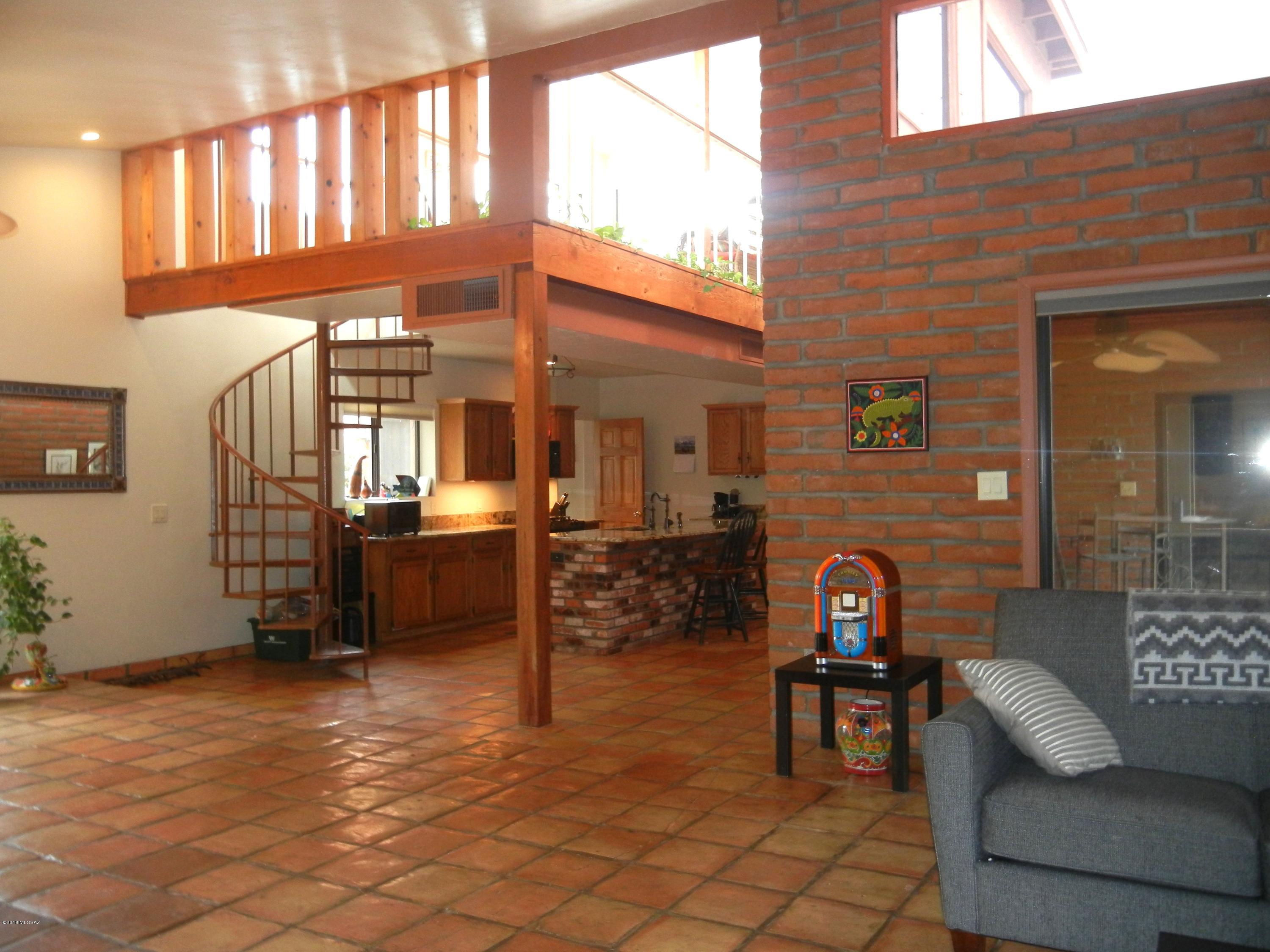 2280 N El Moraga Drive