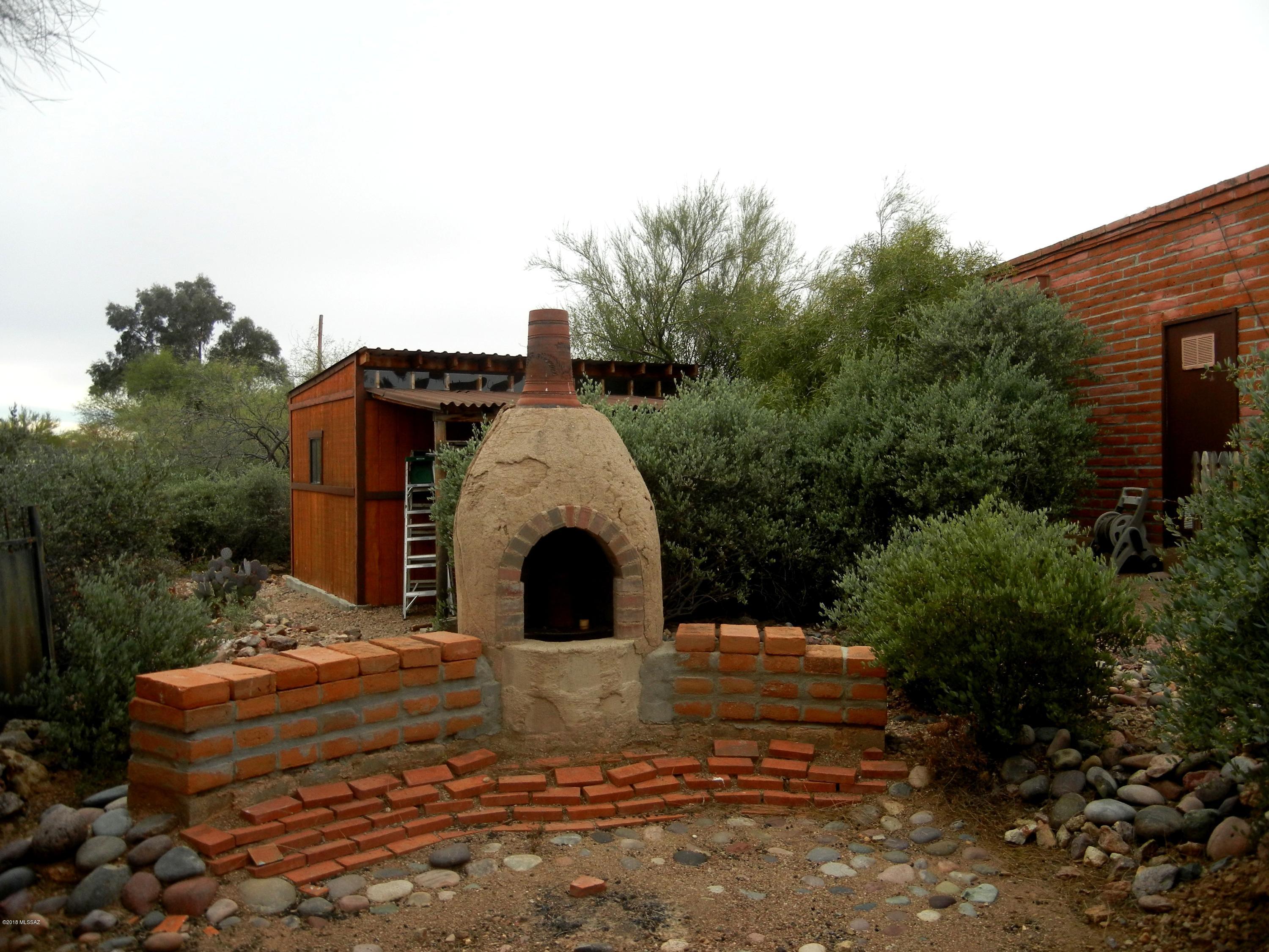 2280 N El Moraga Drive