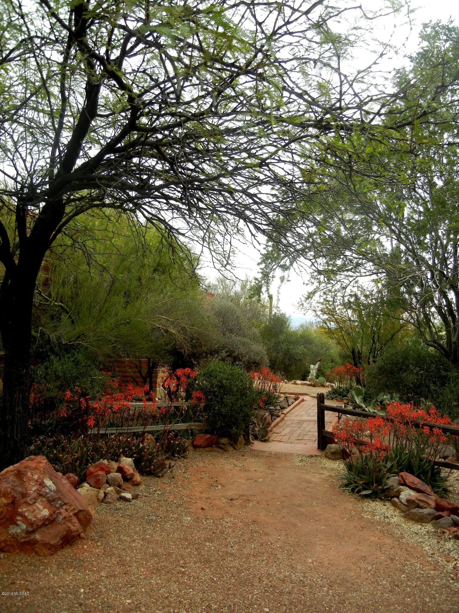 2280 N El Moraga Drive