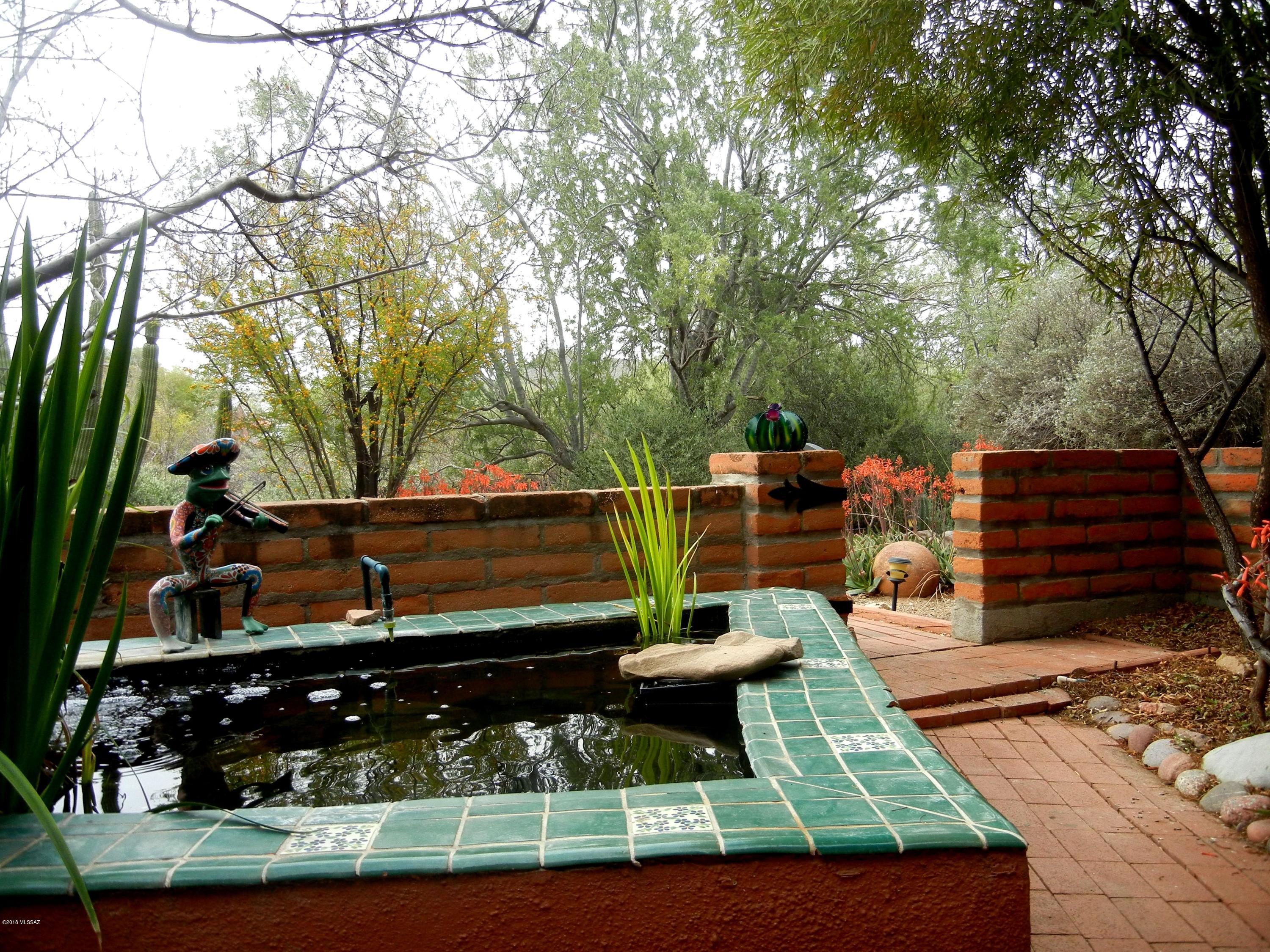 2280 N El Moraga Drive